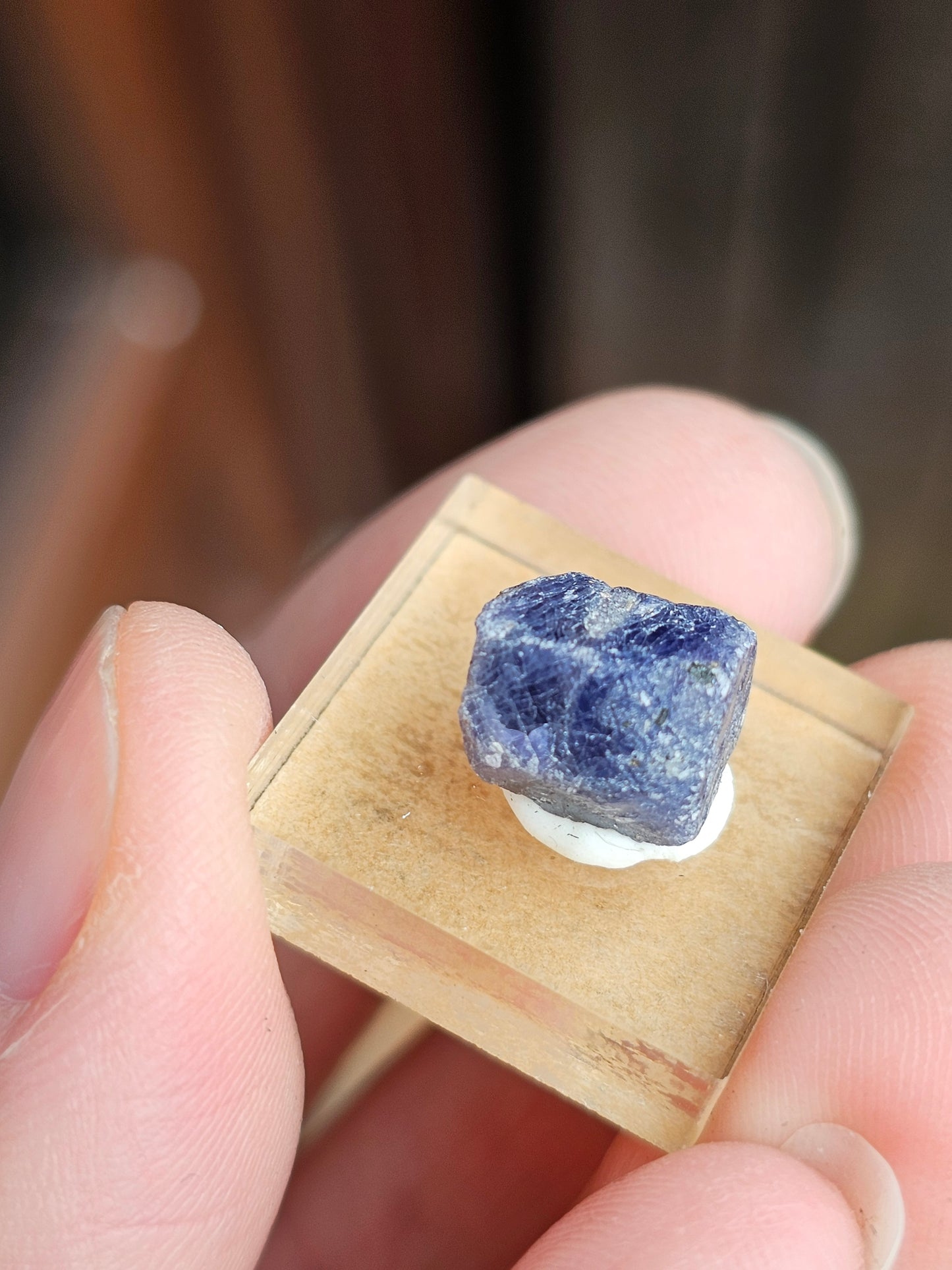 Saphir bleu brut n°16