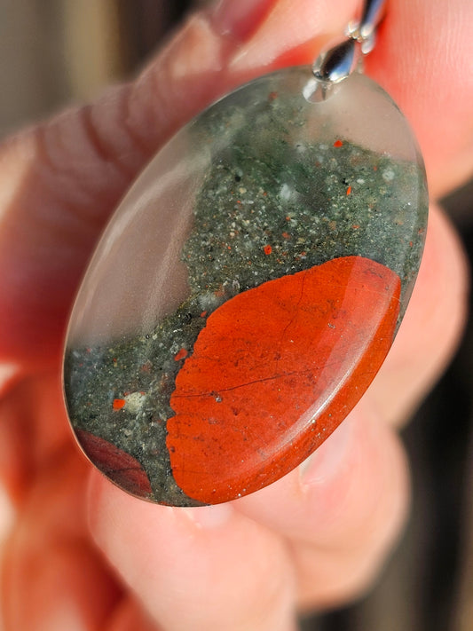 Pendentif en Jaspe Héliotrope JH2