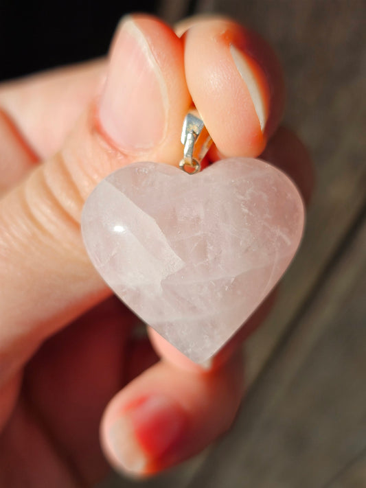 Pendentif coeur en quartz rose