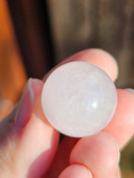 Petite sphère en Quartz rose A