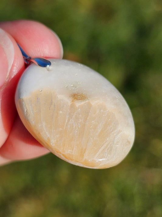 Pendentif en Scolécite et Stilbite n°5