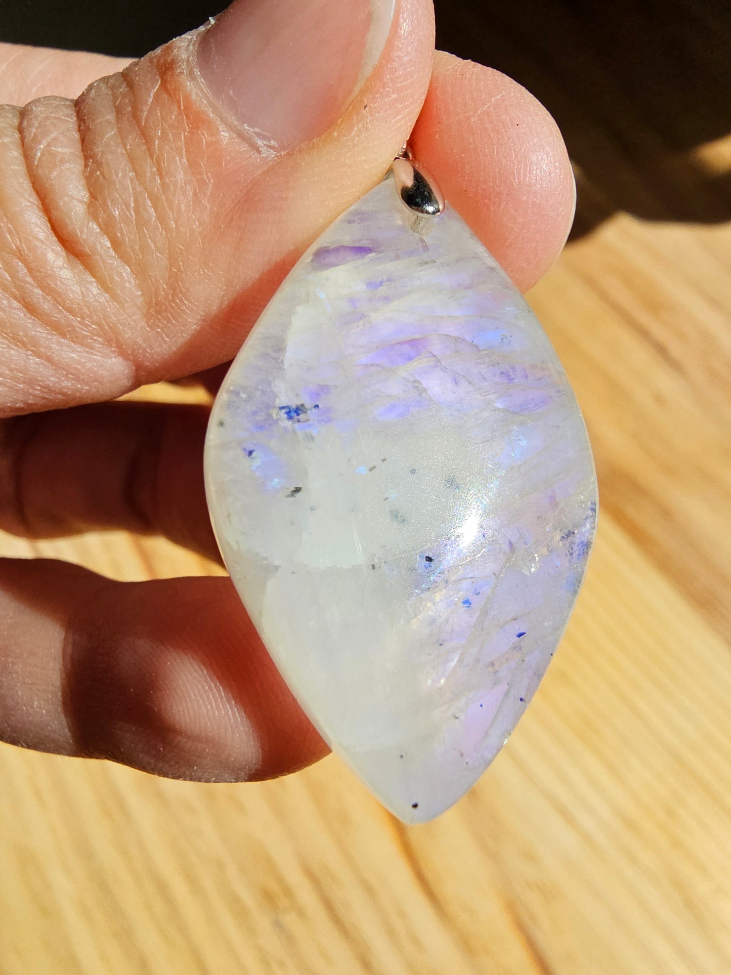 Pendentif en Pierre de Lune PL4