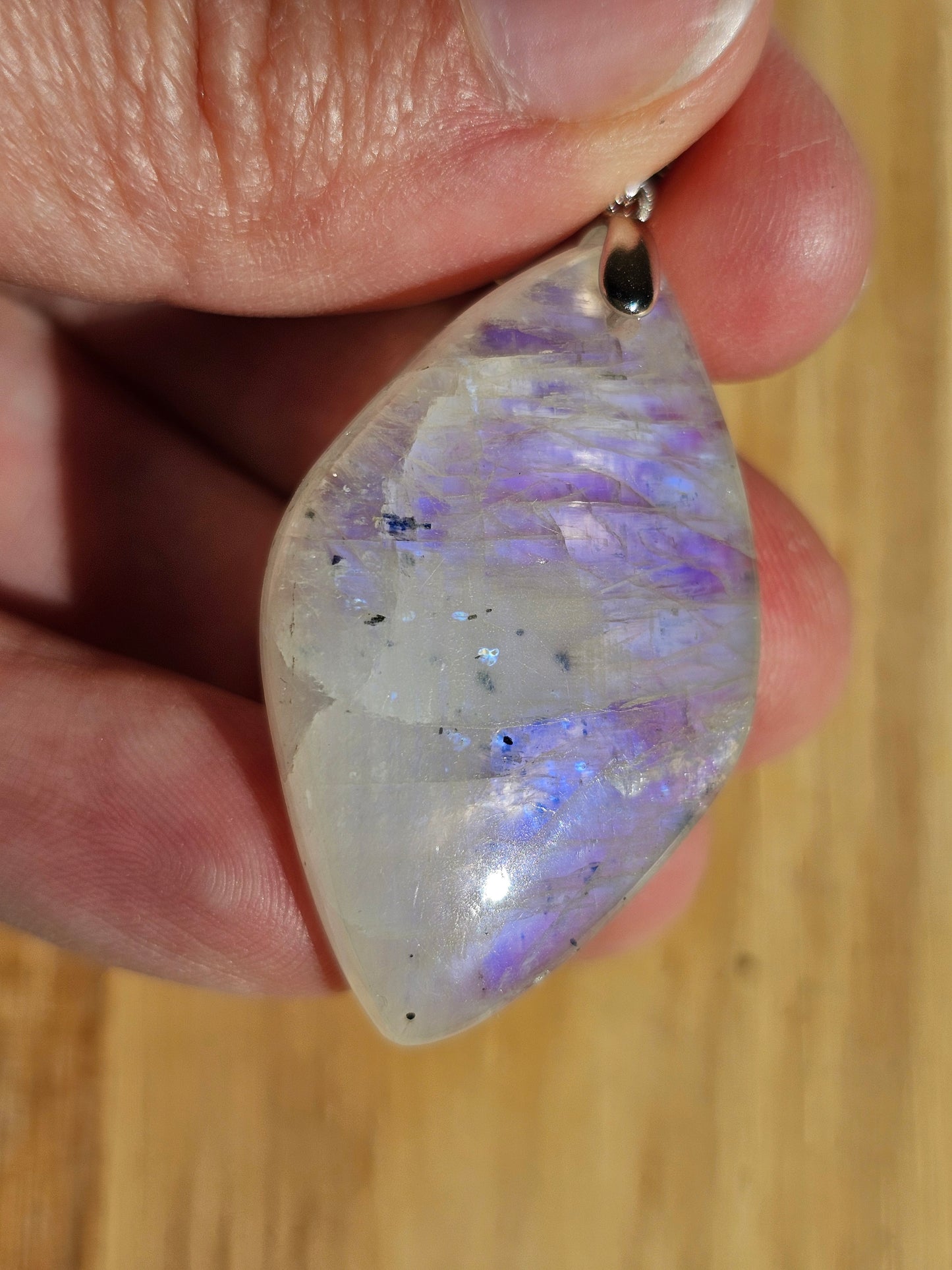 Pendentif en Pierre de Lune PL4