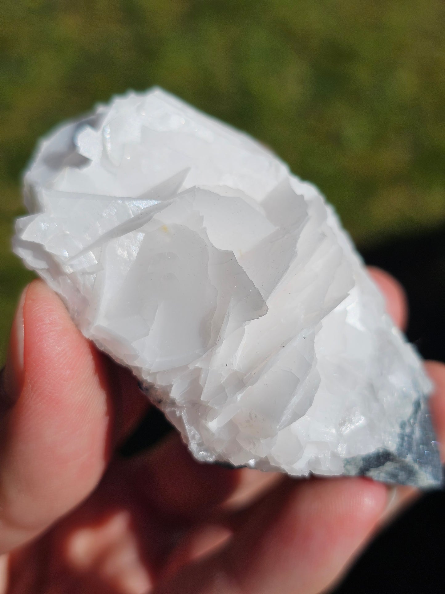 Calcite blanche de Chine (réactive UV) n°4