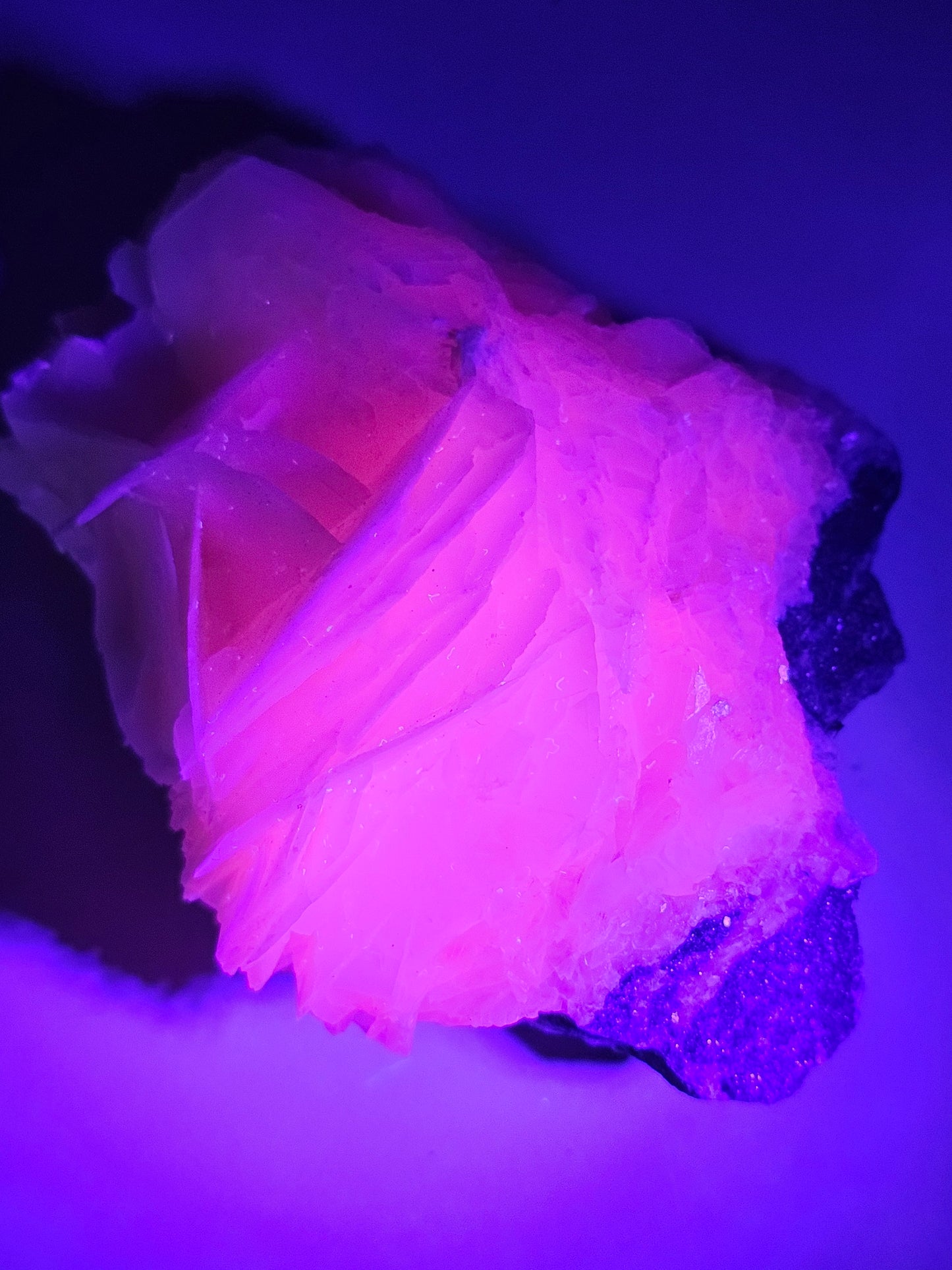 Calcite blanche de Chine (réactive UV) n°4