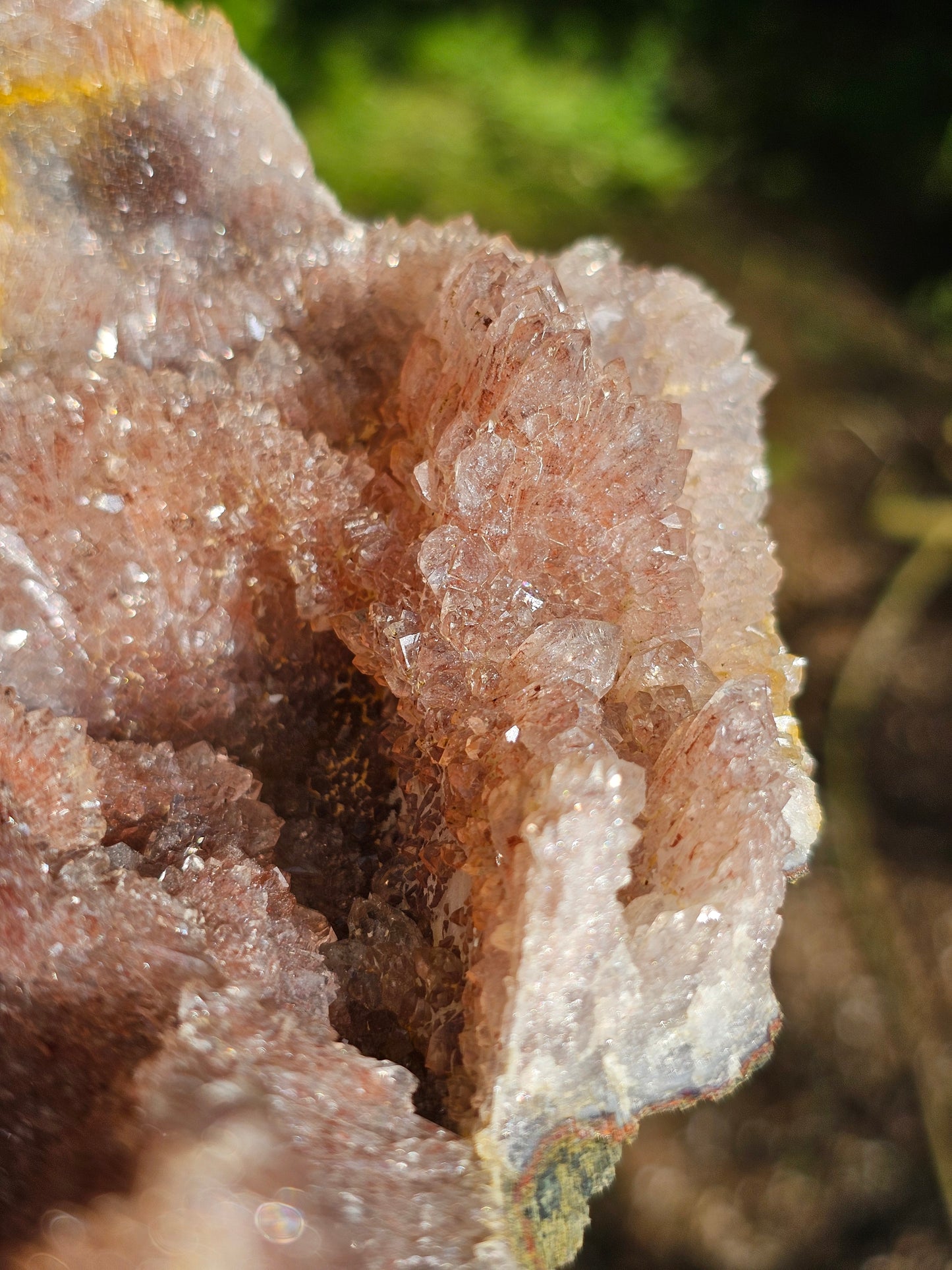 Superbe Géode d'Améthyste et Quartz hématoïde du Maroc