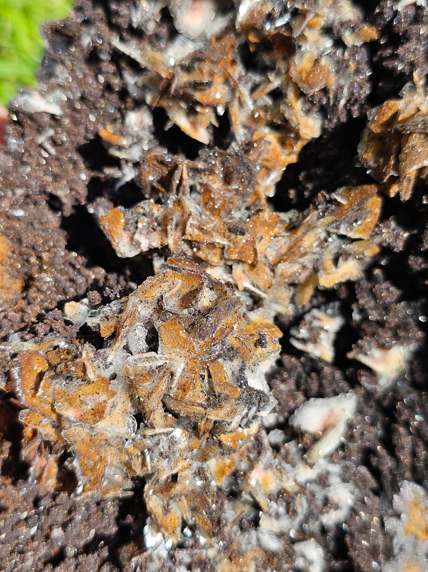 Grosse Goethite du Maroc avec Baryte
