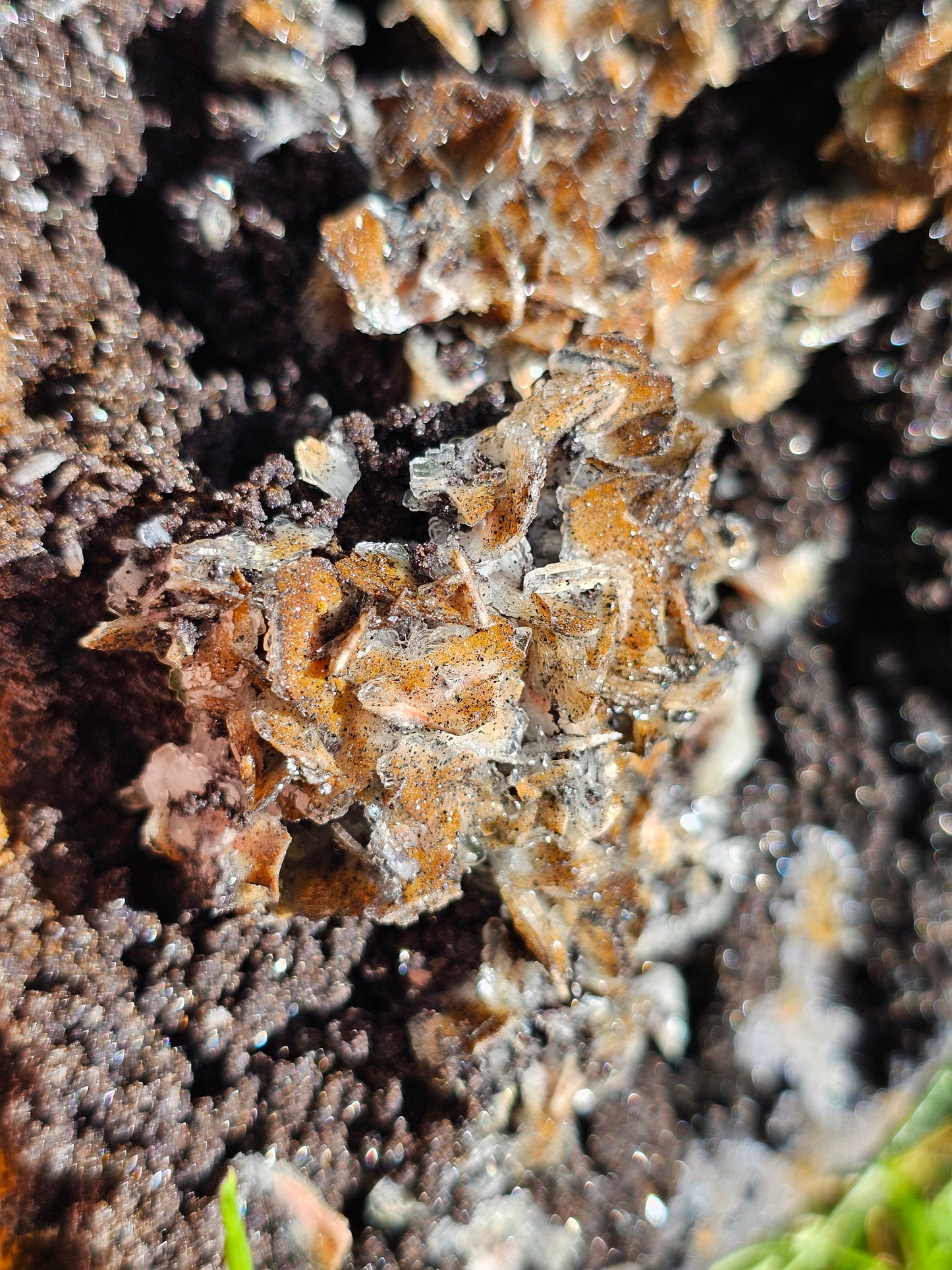 Grosse Goethite du Maroc avec Baryte