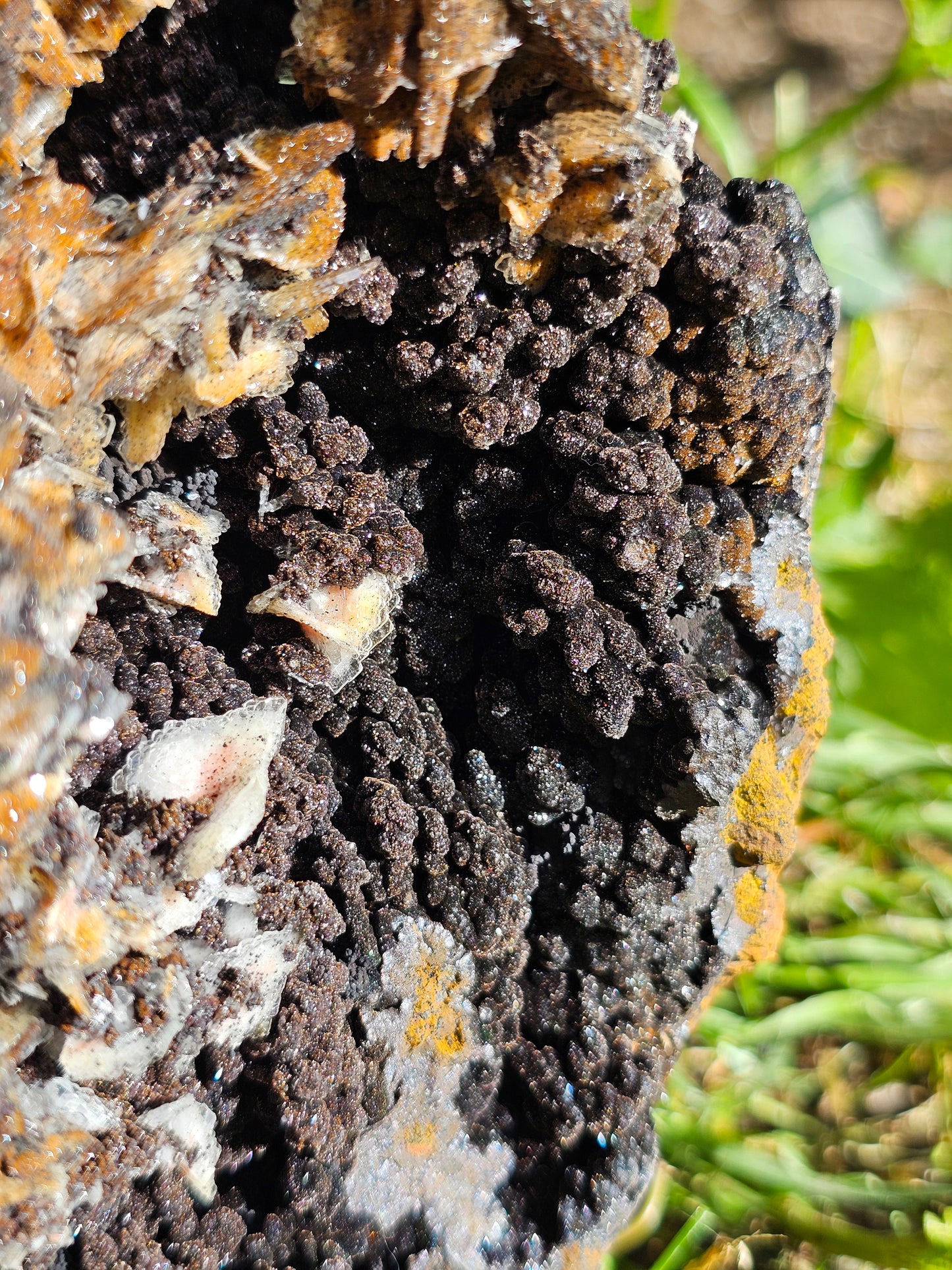 Grosse Goethite du Maroc avec Baryte