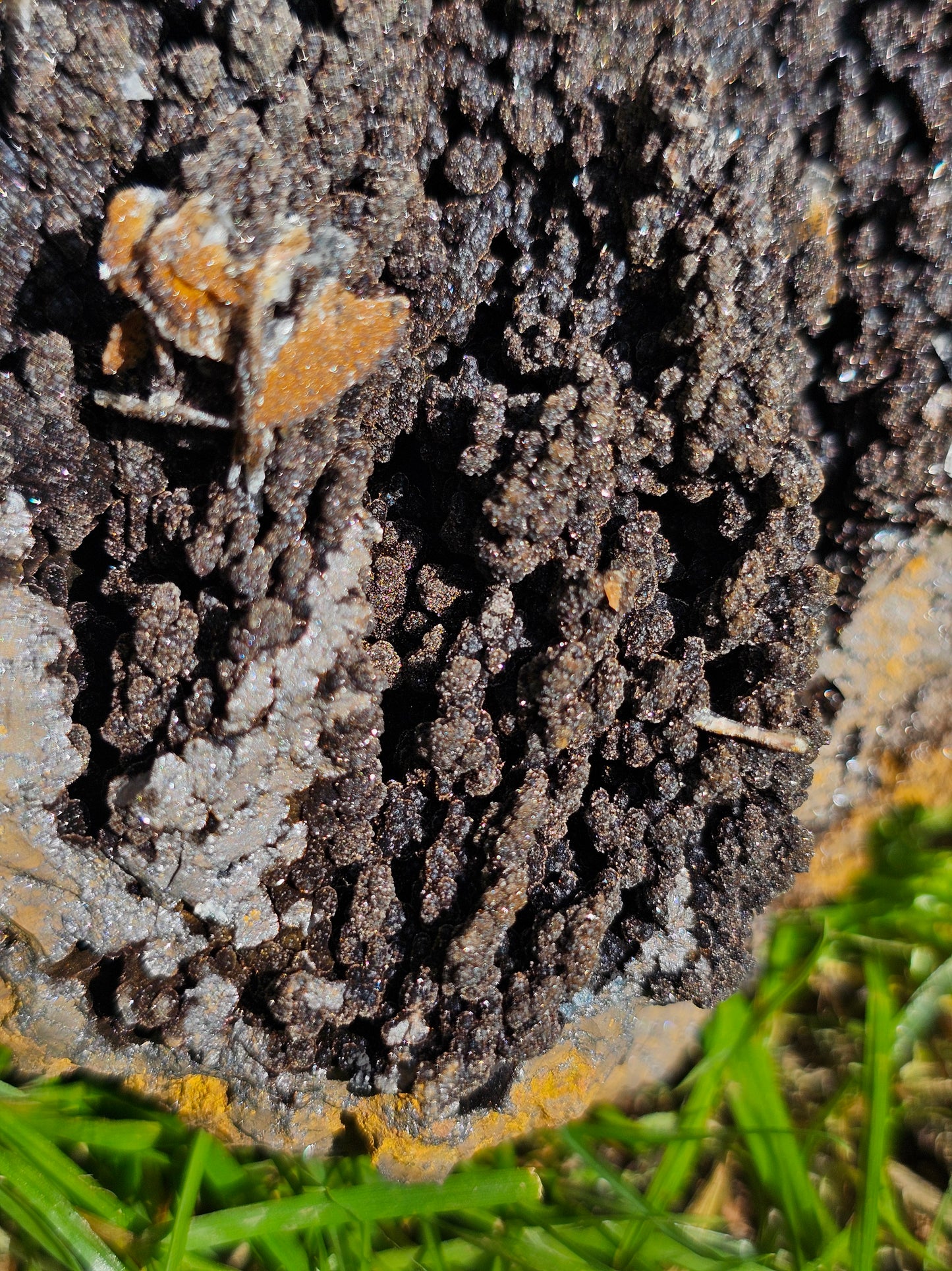 Grosse Goethite du Maroc avec Baryte