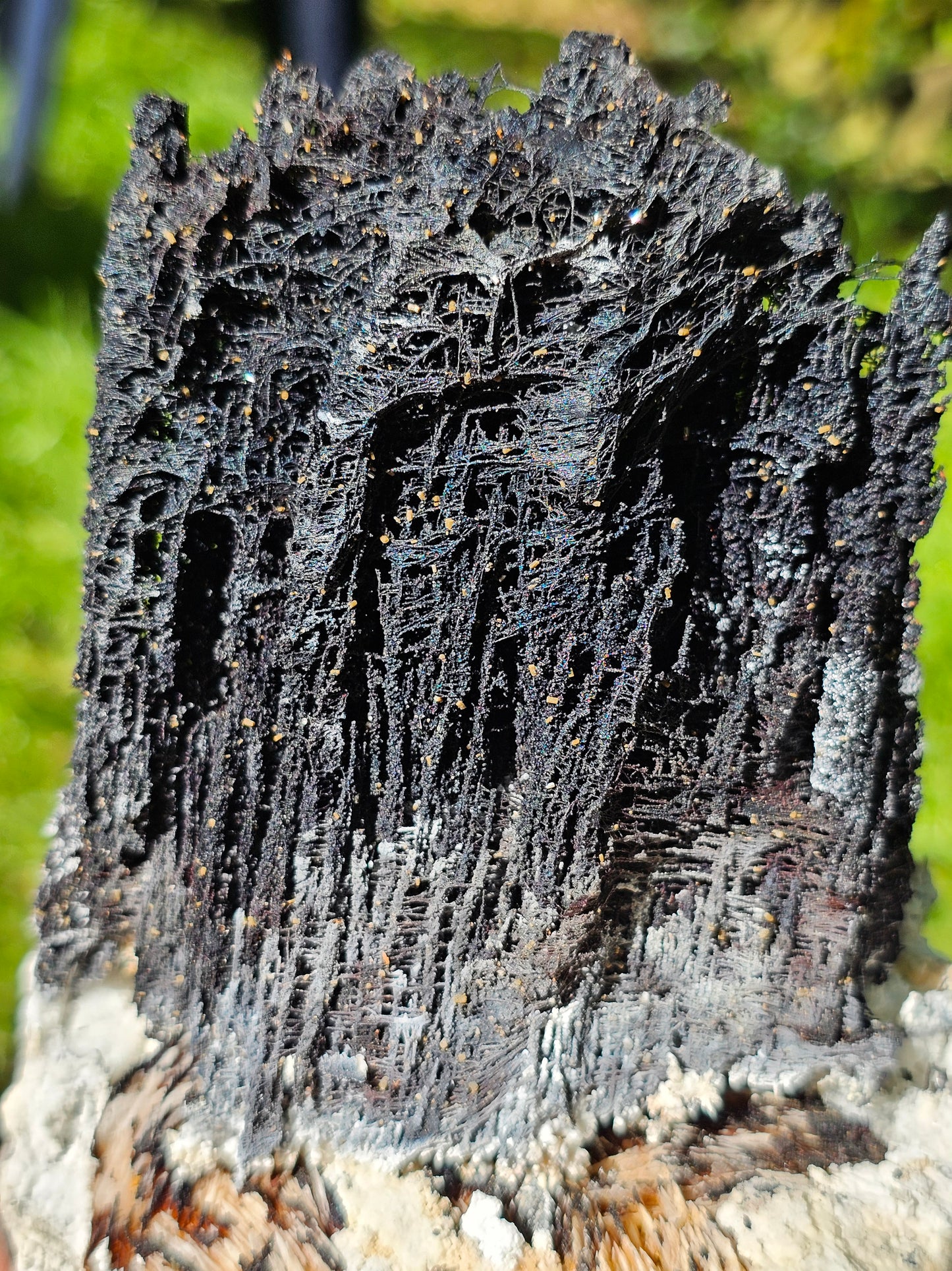 Incroyable Goethite du Maroc avec Baryte, Aragonite et Vanadinite