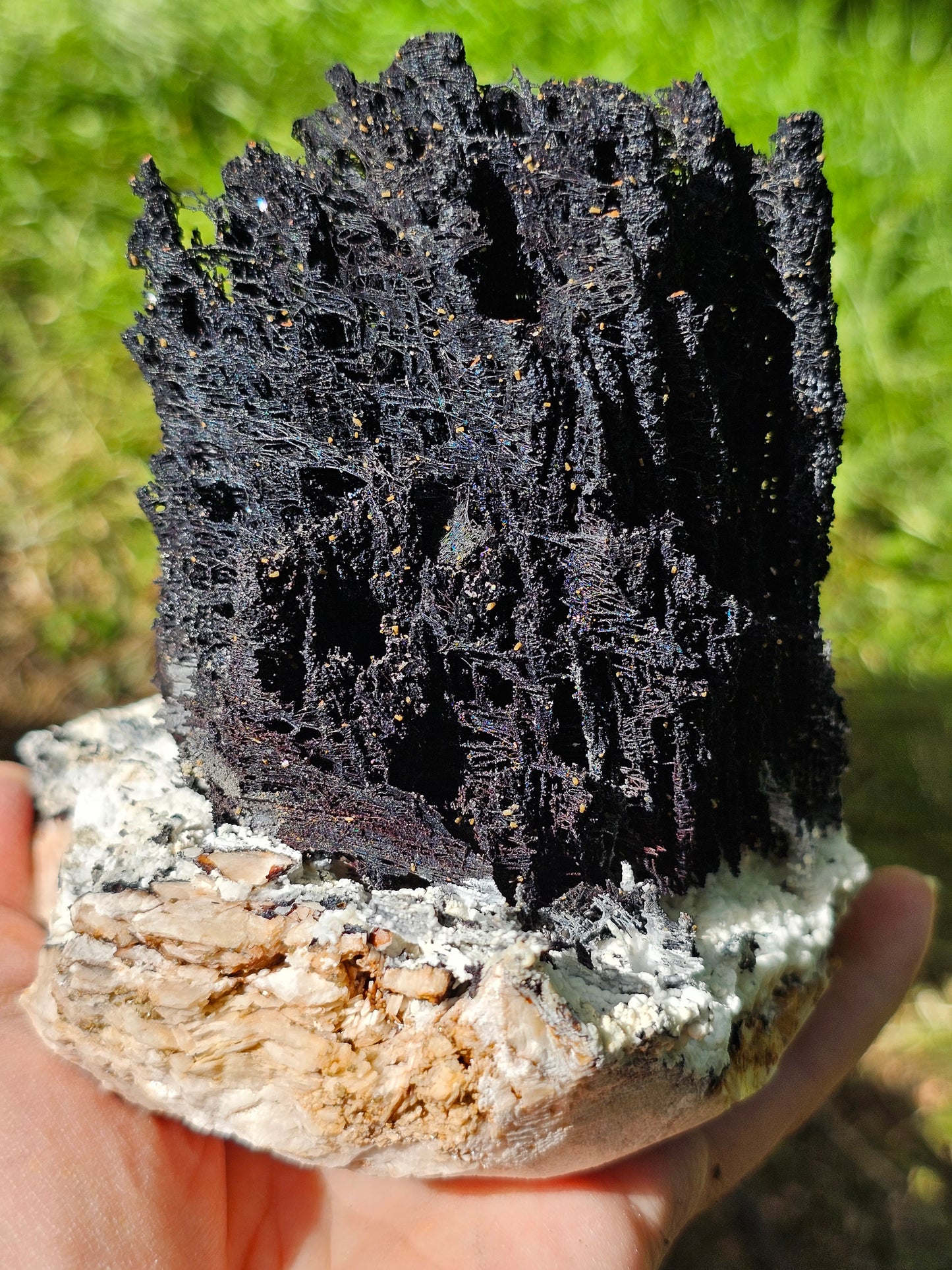 Incroyable Goethite du Maroc avec Baryte, Aragonite et Vanadinite