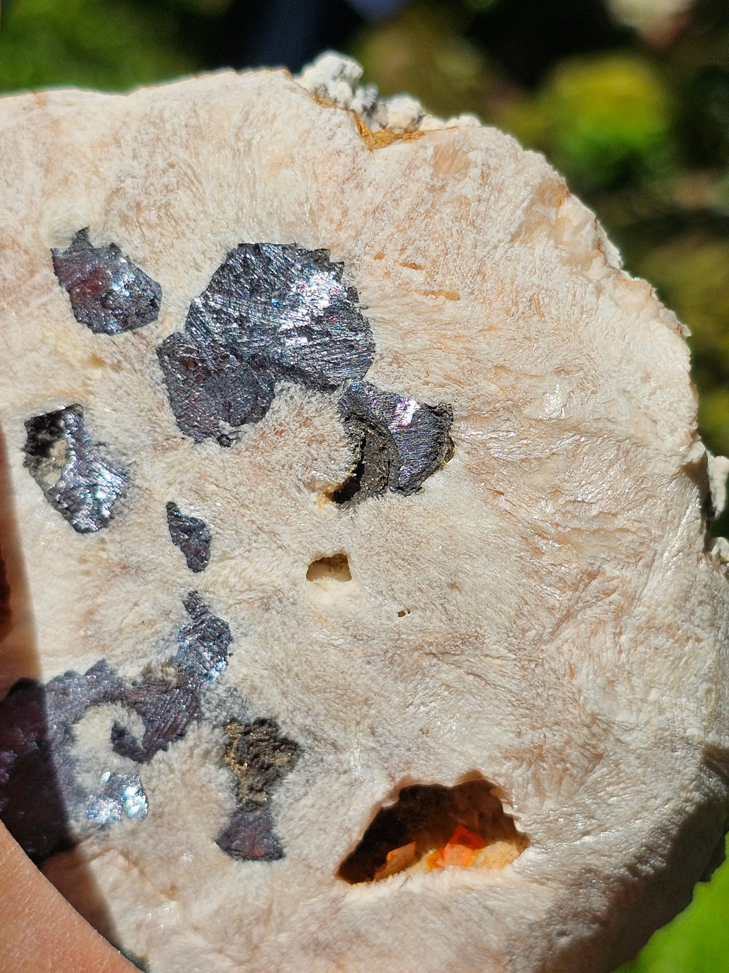 Incroyable Goethite du Maroc avec Baryte, Aragonite et Vanadinite
