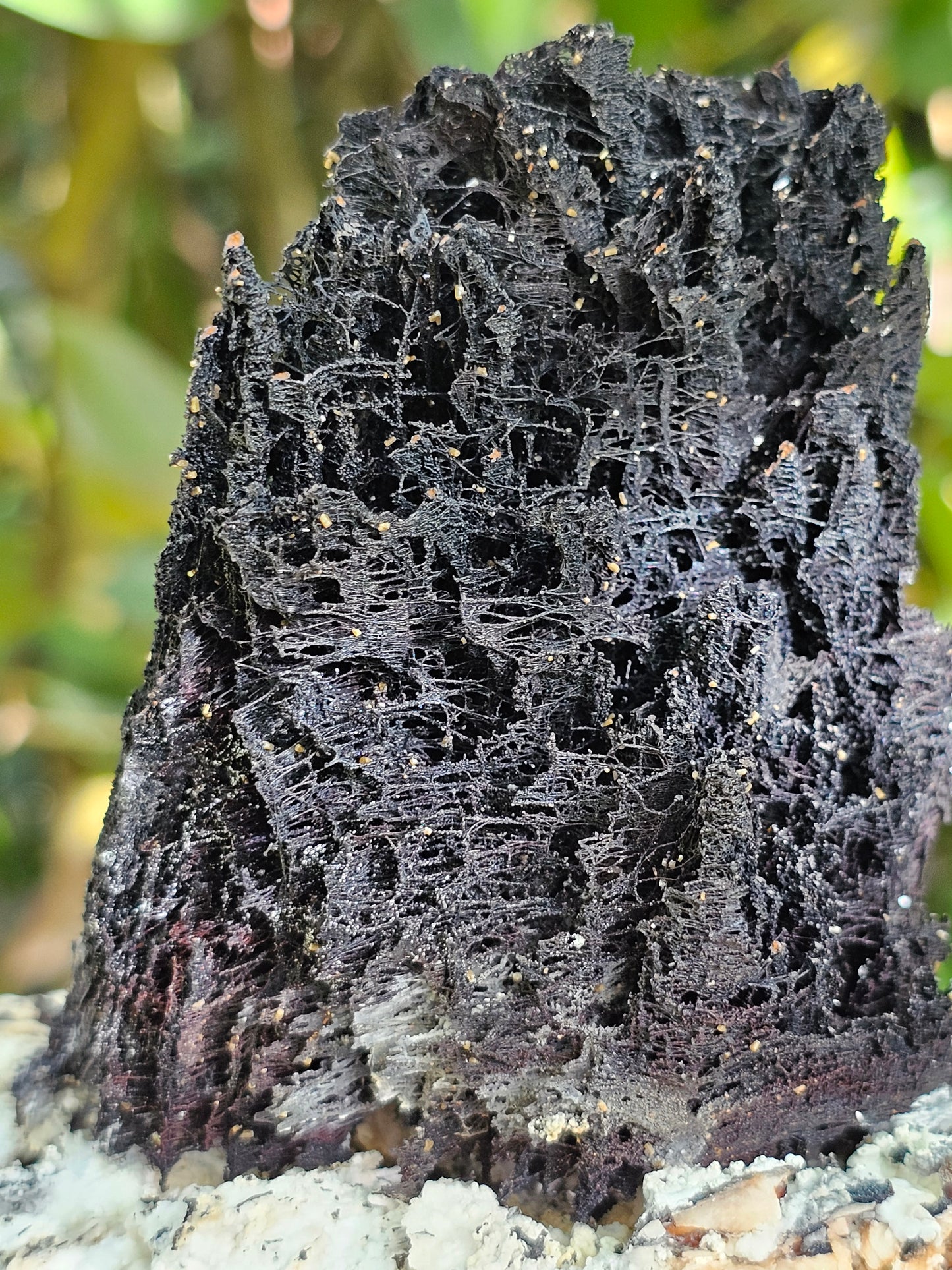Incroyable Goethite du Maroc avec Baryte, Aragonite et Vanadinite