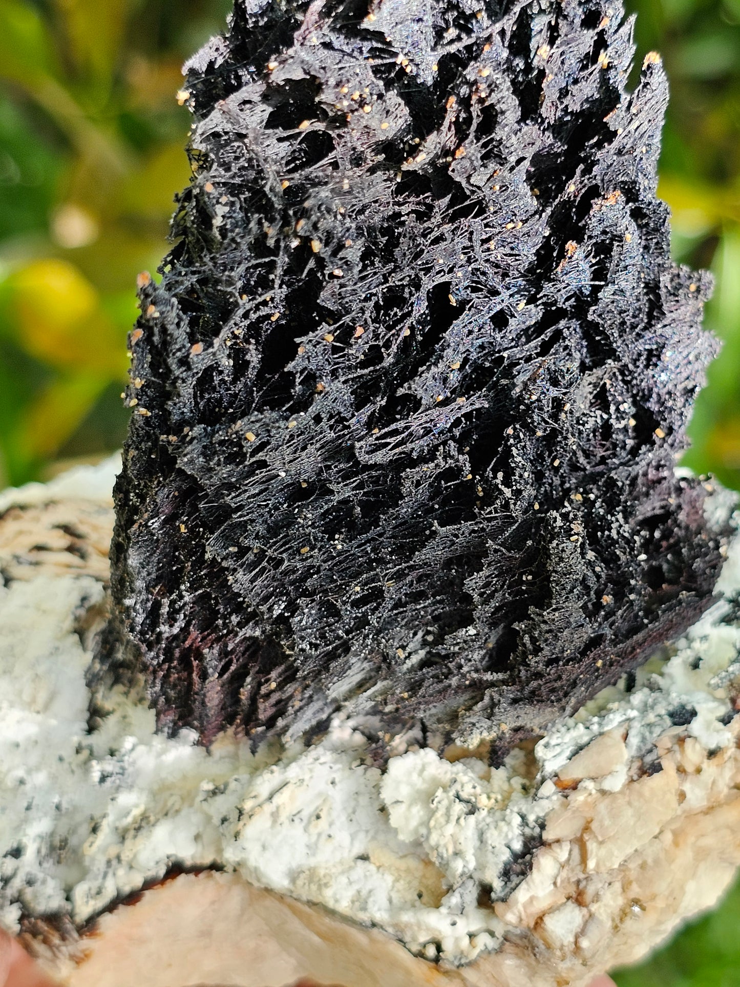 Incroyable Goethite du Maroc avec Baryte, Aragonite et Vanadinite