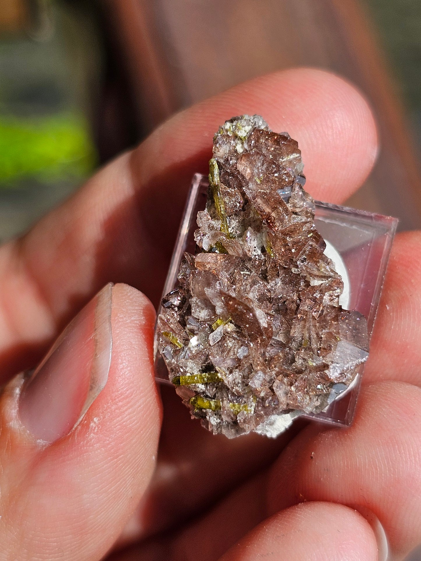 Axinite et Epidote du Pakistan n°2