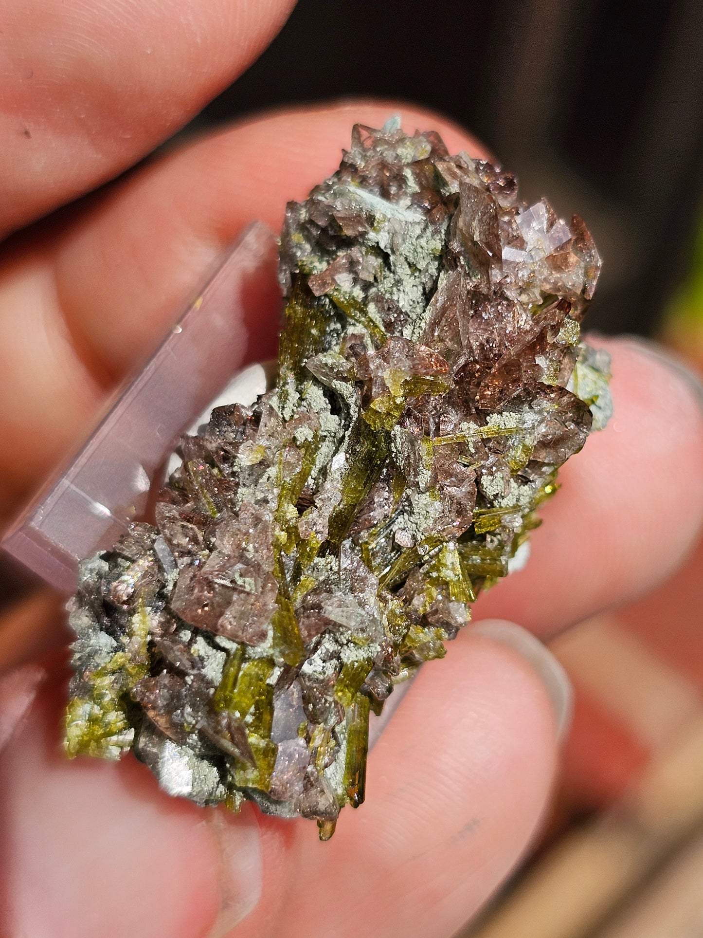 Axinite et Epidote du Pakistan n°3
