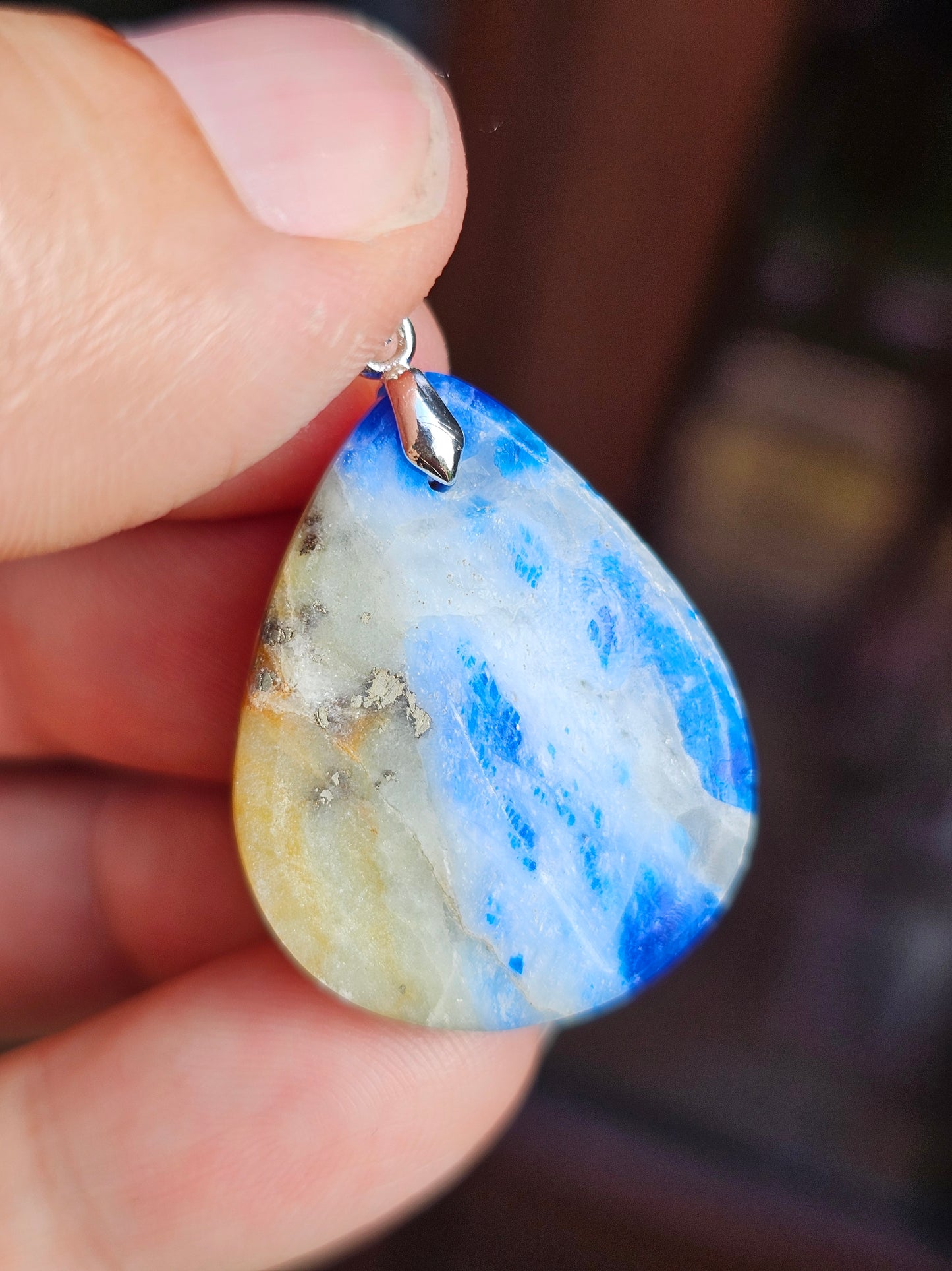Pendentif Afghanite n°4 (réactif uv)