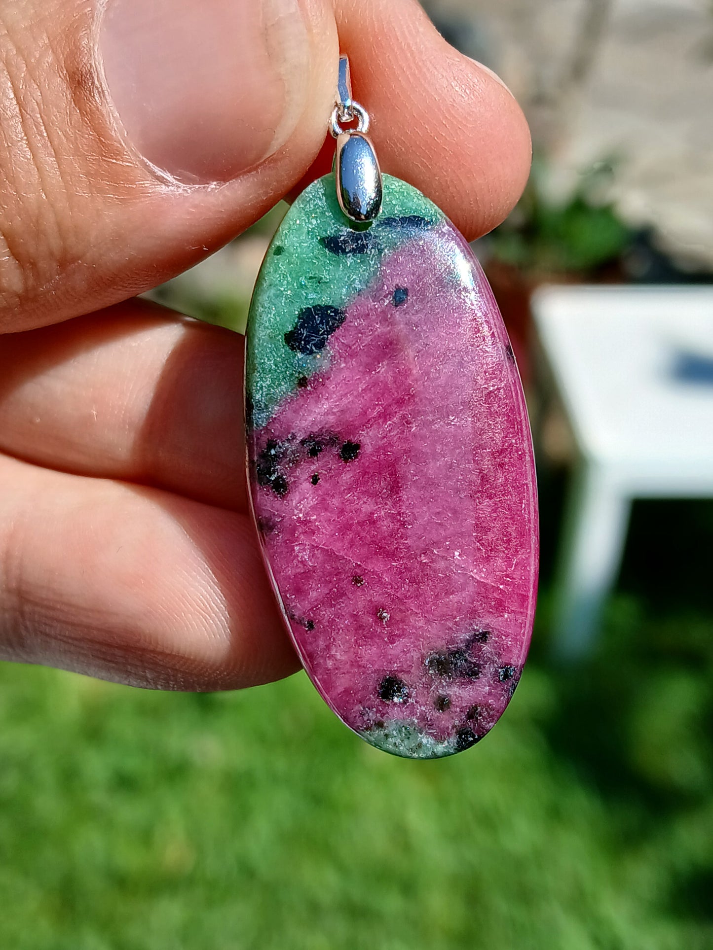 Pendentif Rubis Zoïsite n°5 (réactif UV)