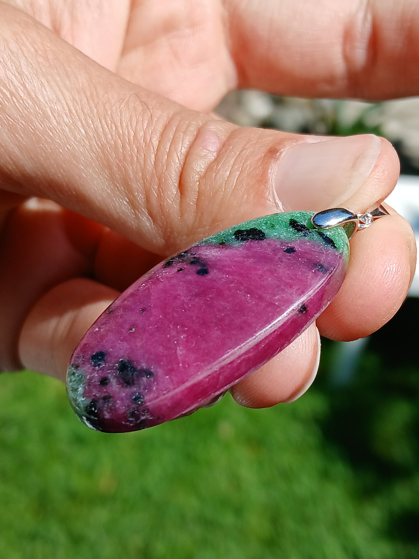 Pendentif Rubis Zoïsite n°5 (réactif UV)