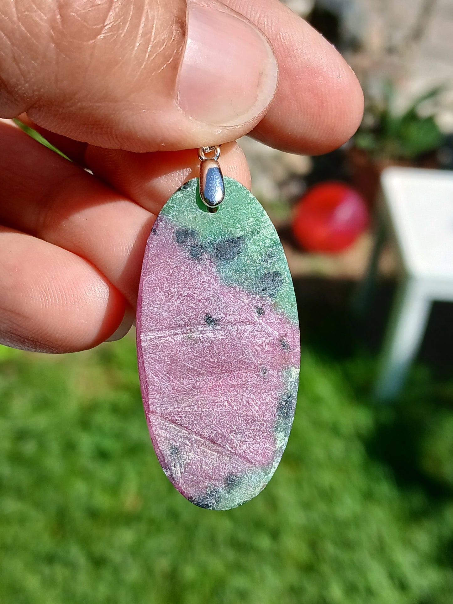 Pendentif Rubis Zoïsite n°5 (réactif UV)