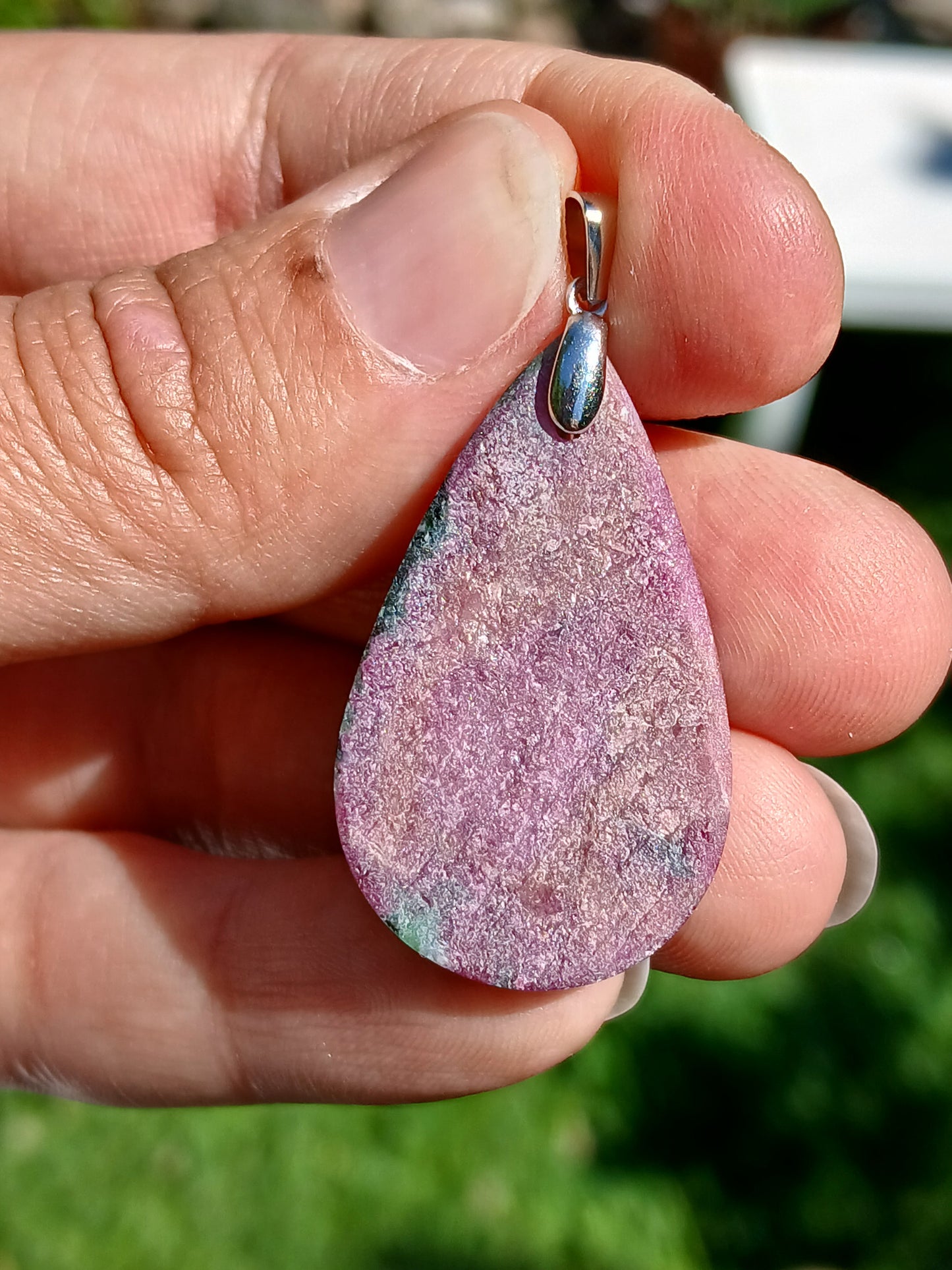 Pendentif Rubis Zoïsite n°10 (réactif UV)