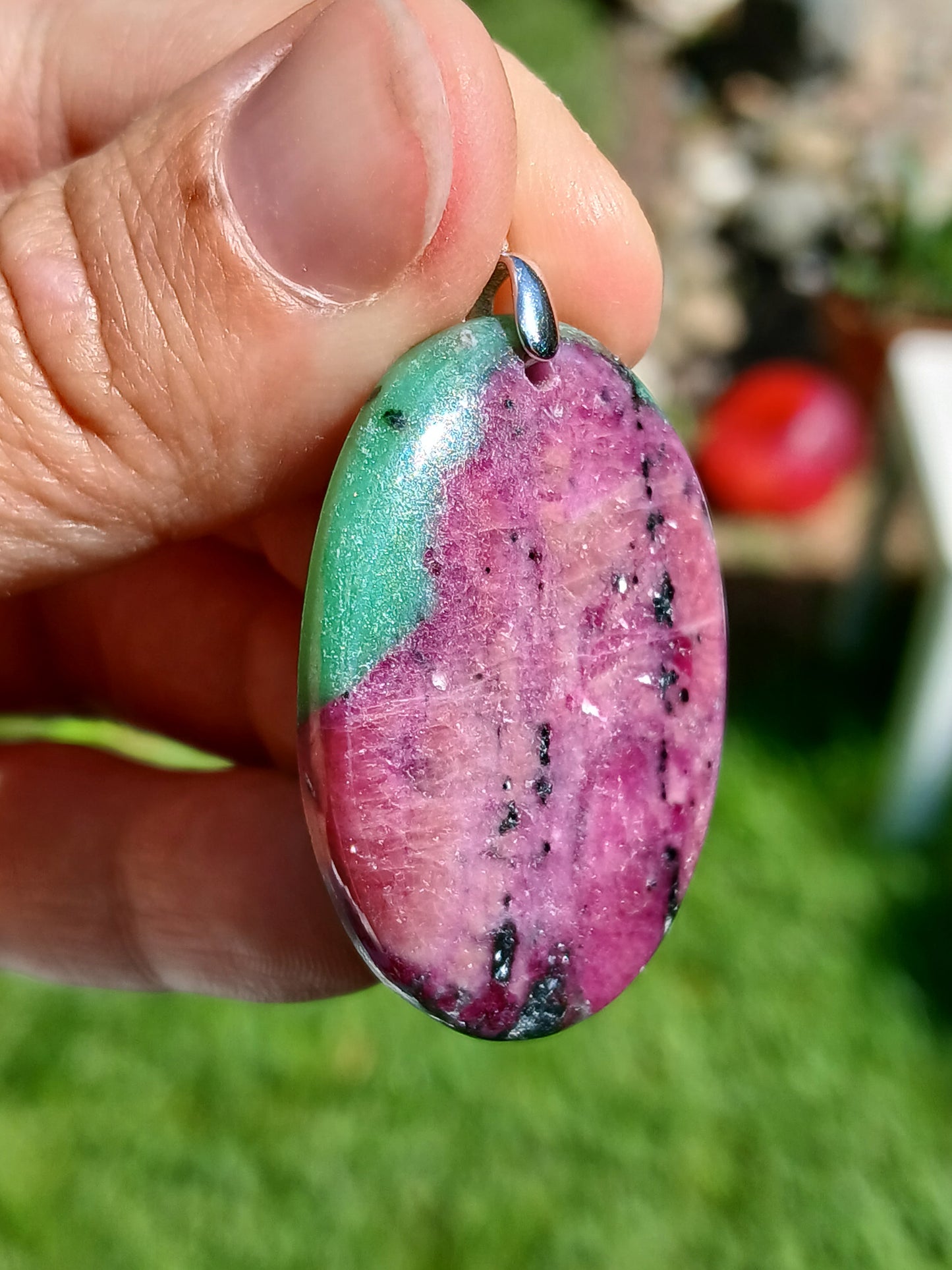Pendentif Rubis Zoïsite n°2 (réactif UV)