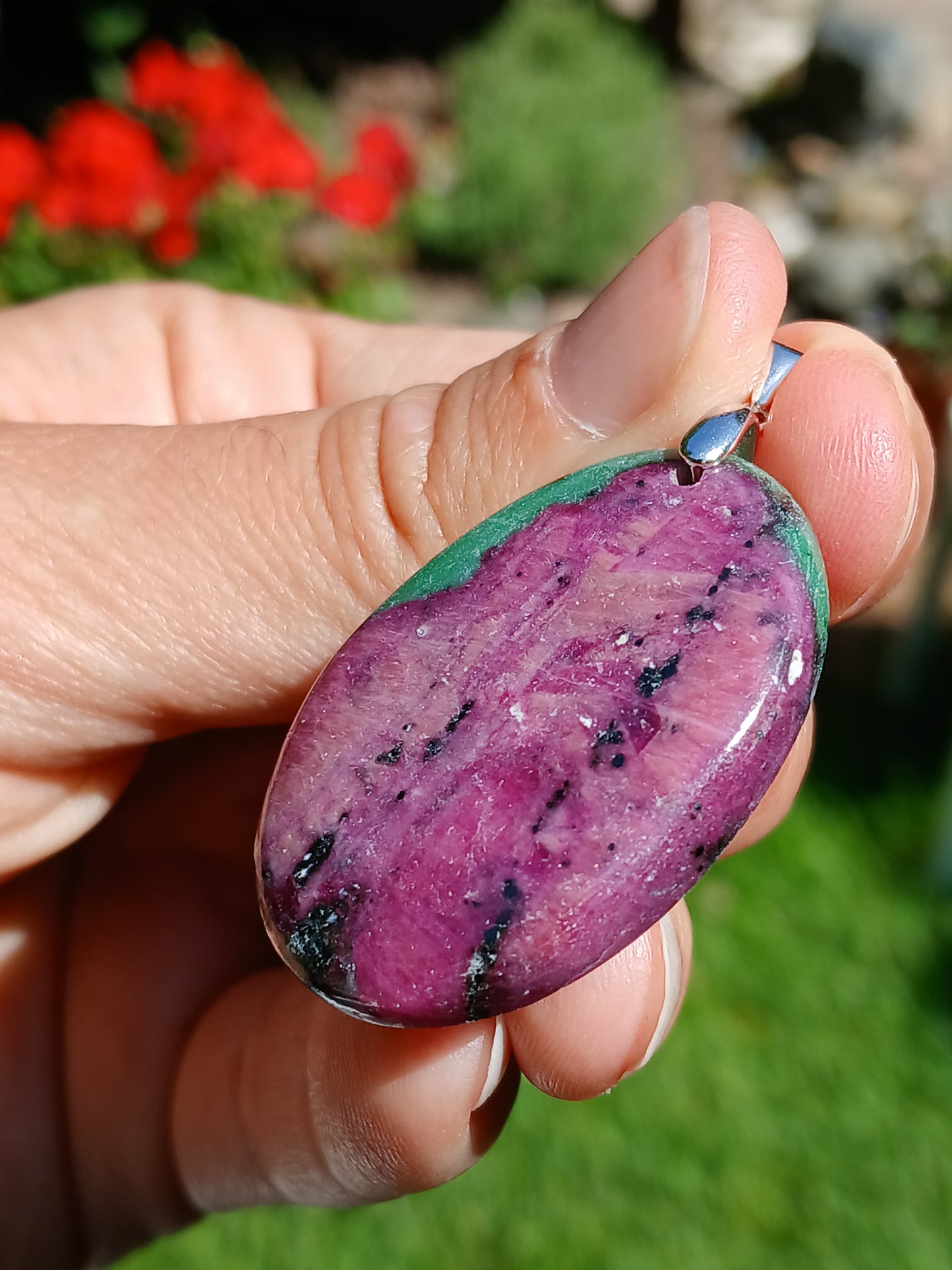 Pendentif Rubis Zoïsite n°2 (réactif UV)