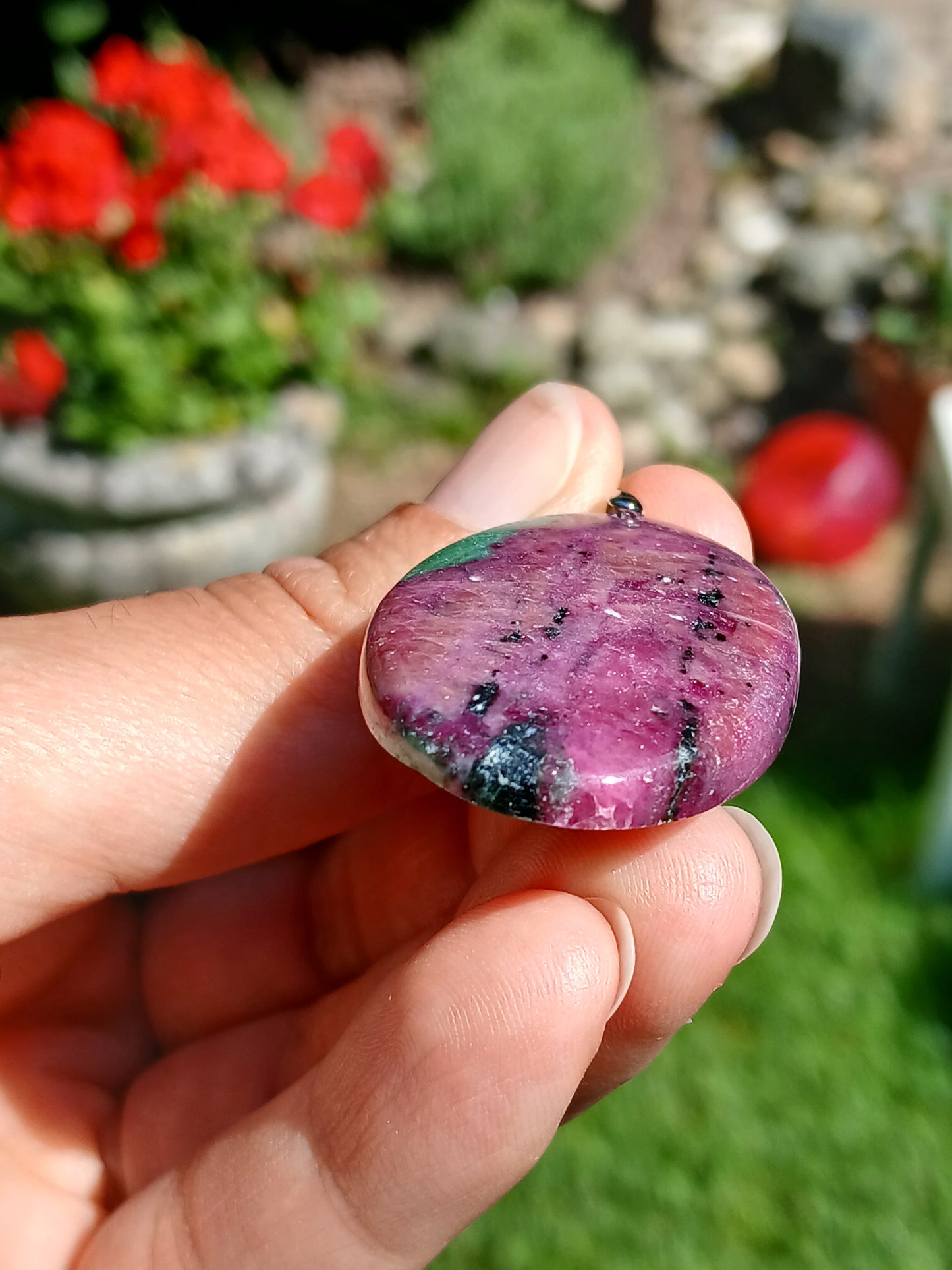 Pendentif Rubis Zoïsite n°2 (réactif UV)