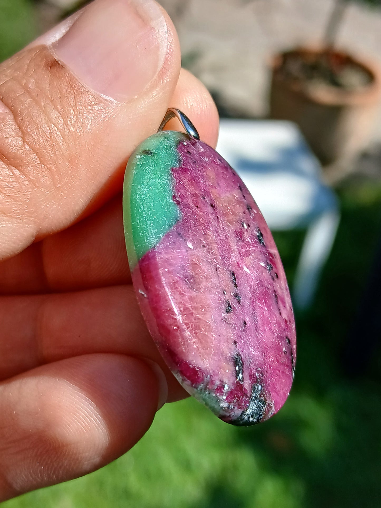 Pendentif Rubis Zoïsite n°2 (réactif UV)