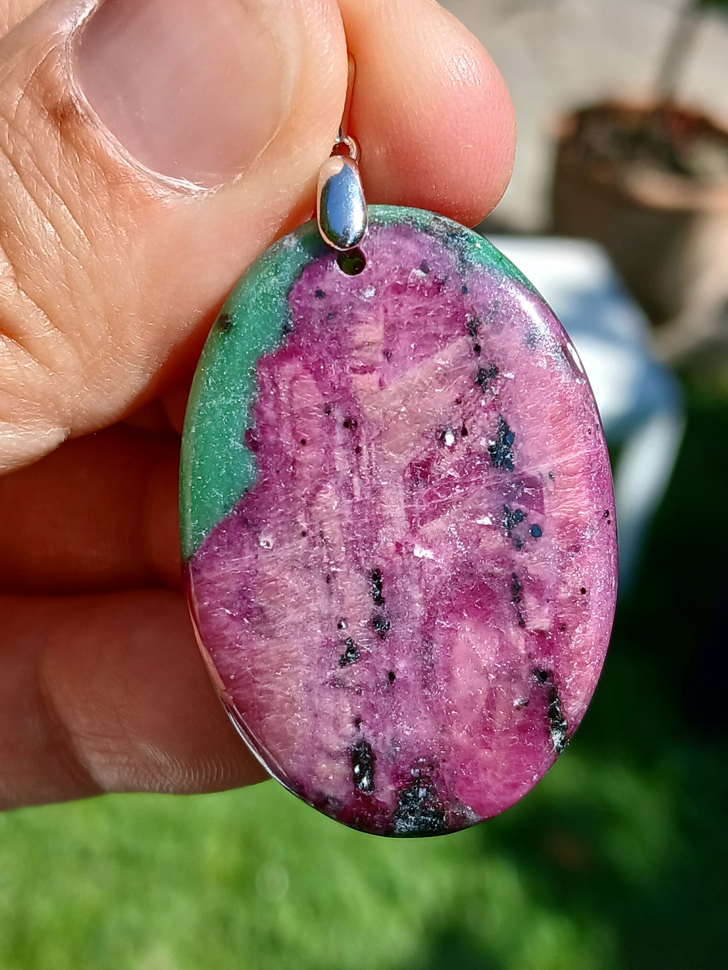Pendentif Rubis Zoïsite n°2 (réactif UV)