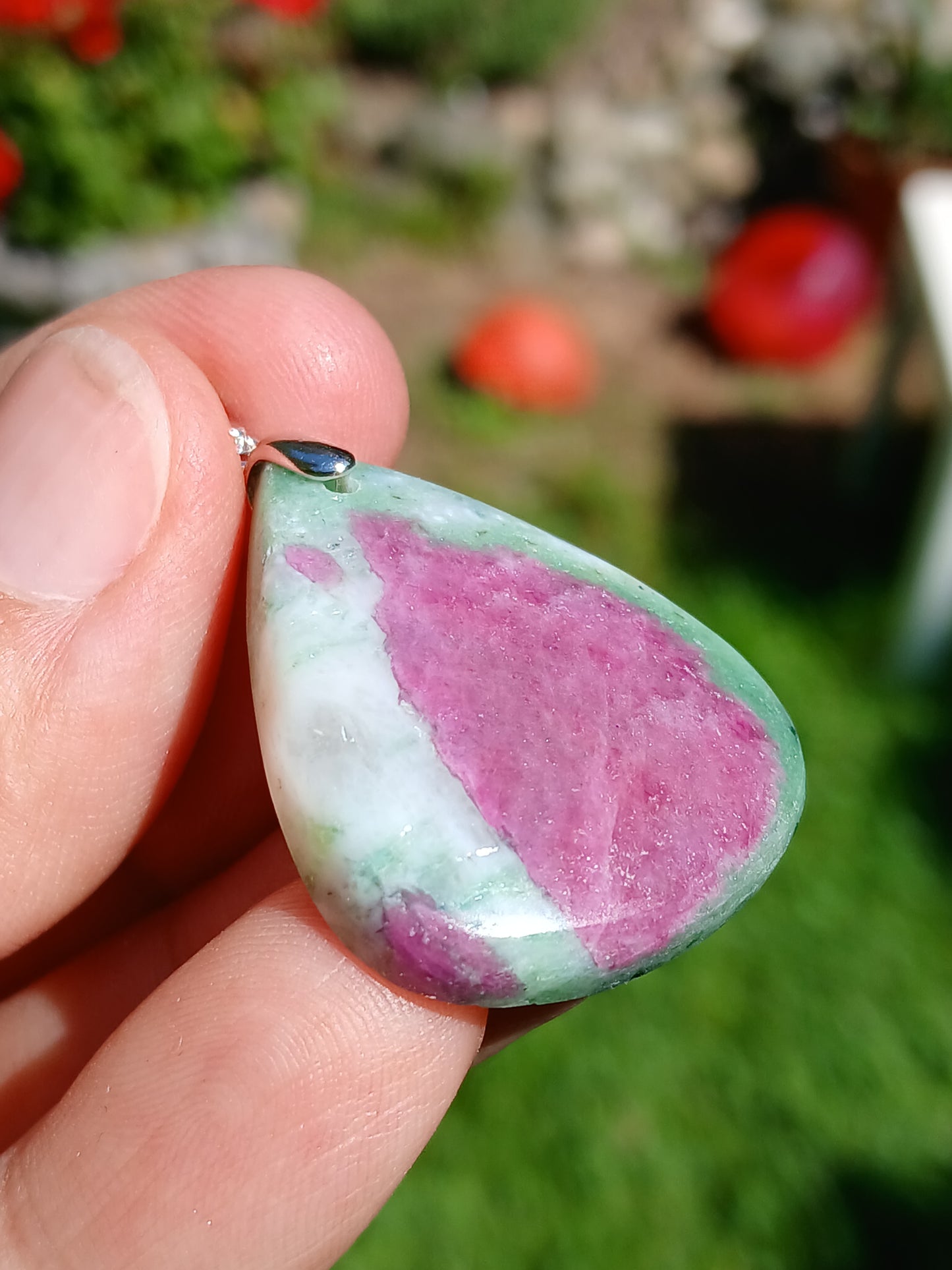 Pendentif Rubis Zoïsite n°6 (réactif UV)