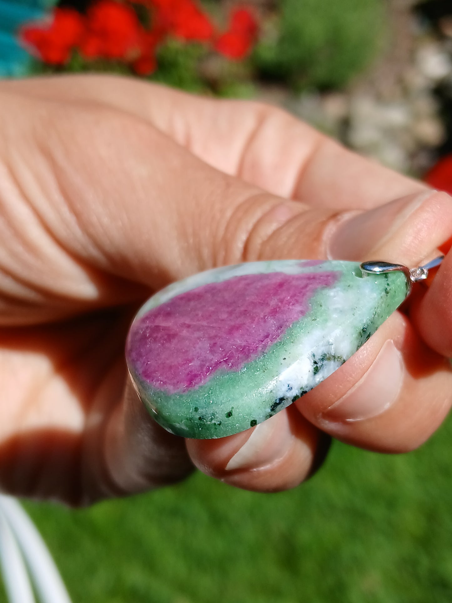 Pendentif Rubis Zoïsite n°6 (réactif UV)