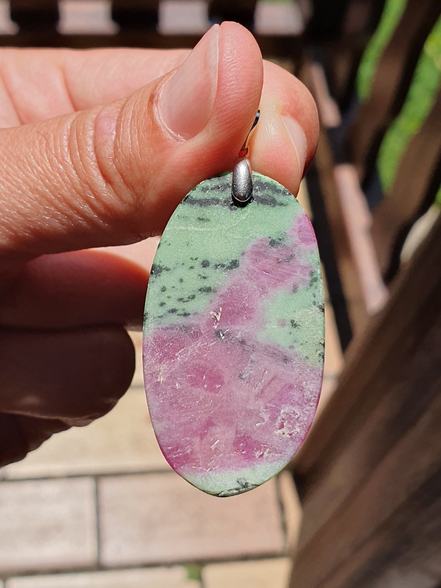 Pendentif Rubis Zoïsite n°7 (réactif UV)