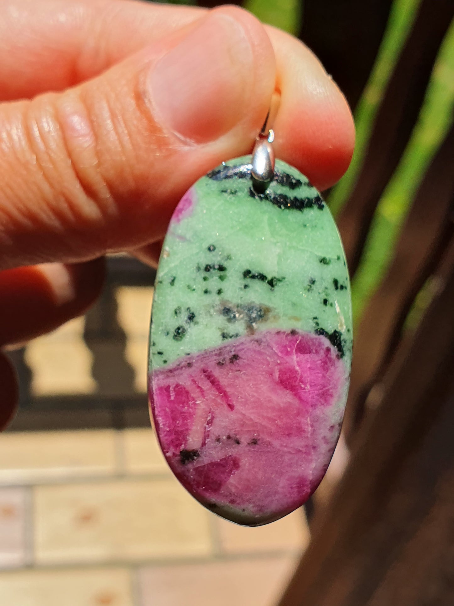 Pendentif Rubis Zoïsite n°7 (réactif UV)