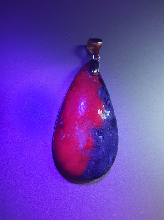 Pendentif Rubis Zoïsite n°8 (réactif UV)
