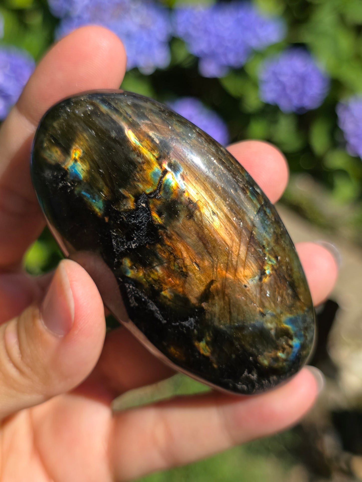 Galet Labradorite noire (à choisir)