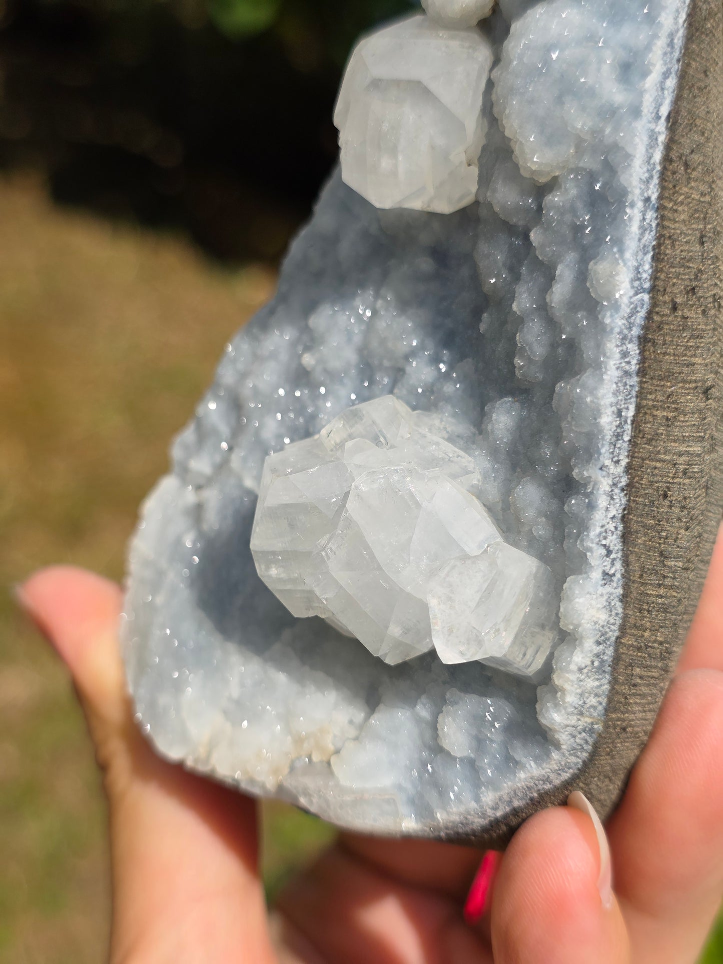 Calcédoine bleue avec Apophyllite n°5