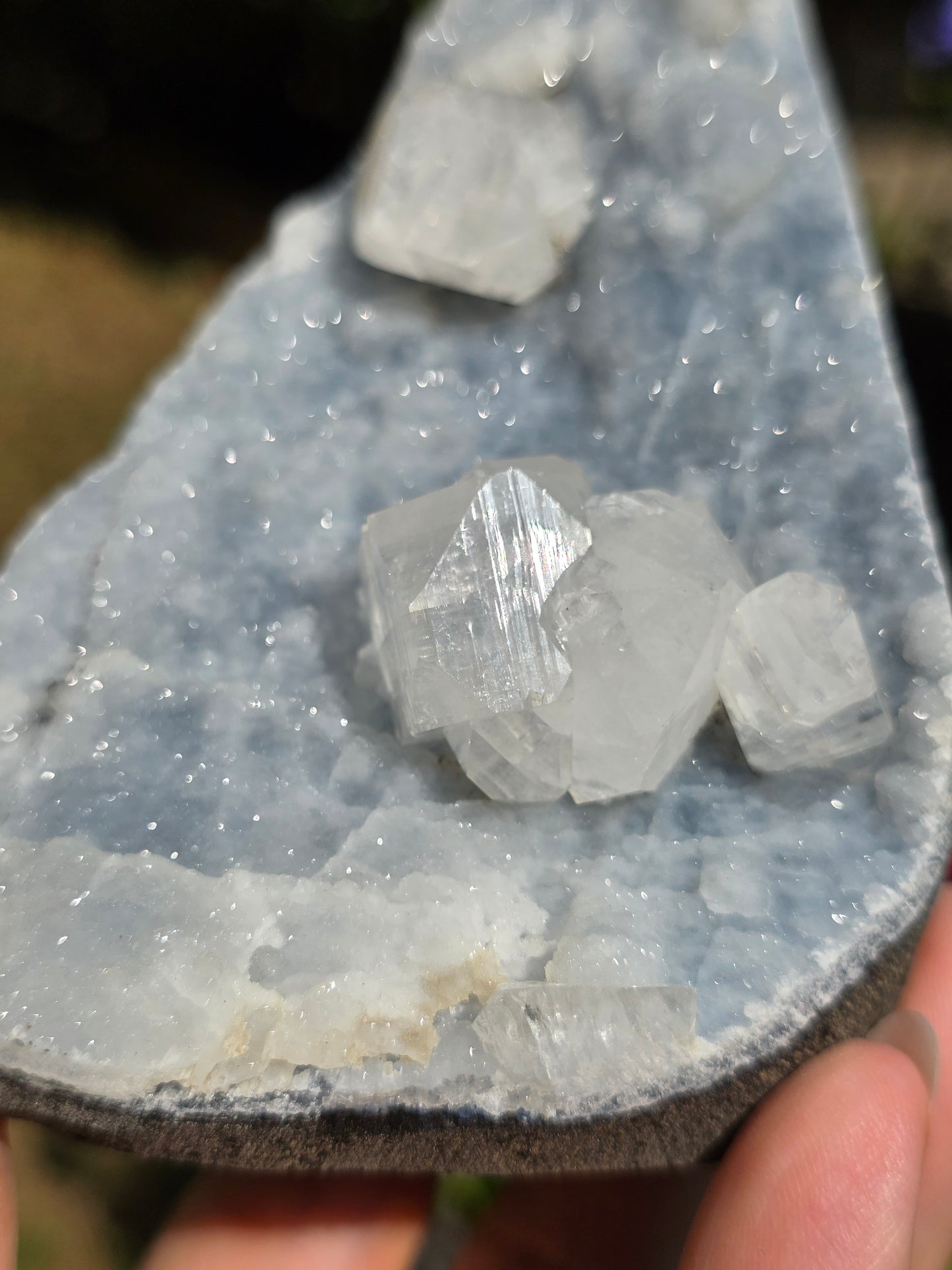 Calcédoine bleue avec Apophyllite n°5