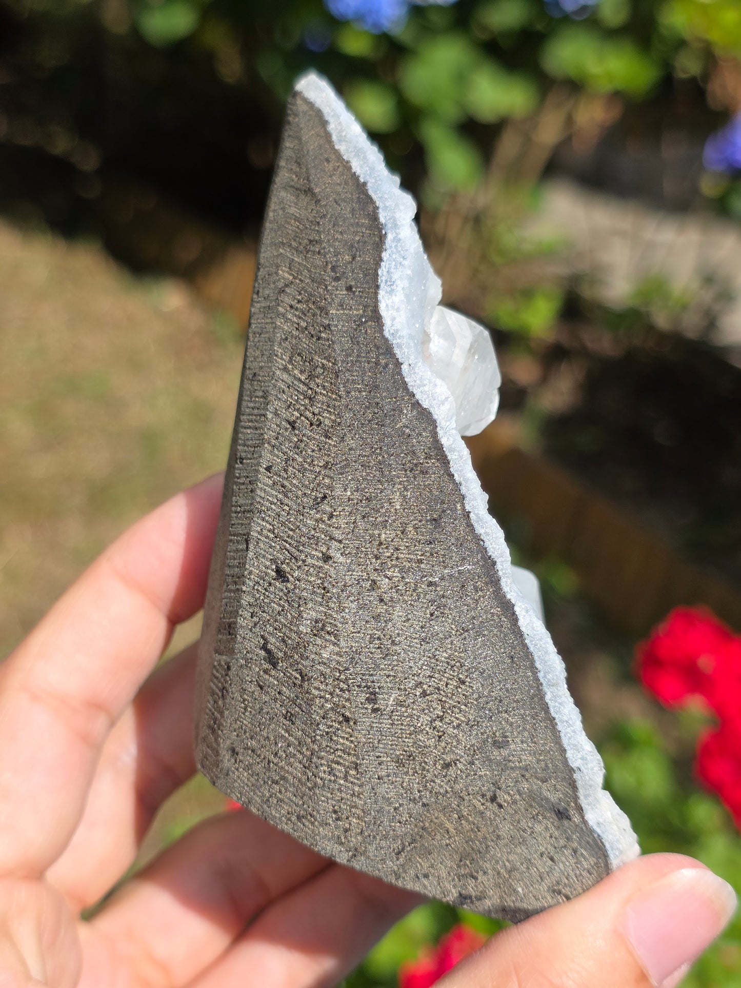 Calcédoine bleue avec Apophyllite n°5