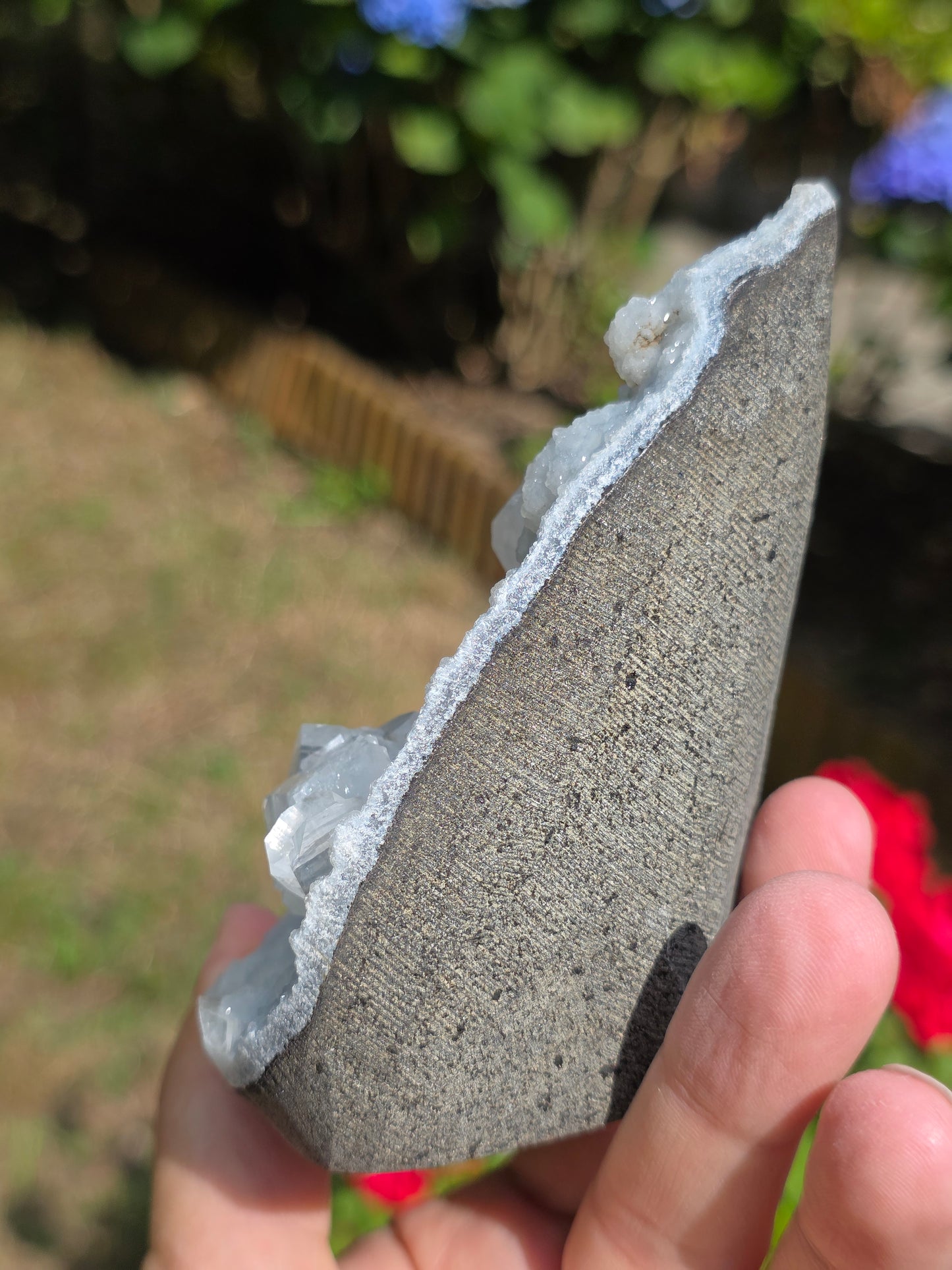 Calcédoine bleue avec Apophyllite n°5