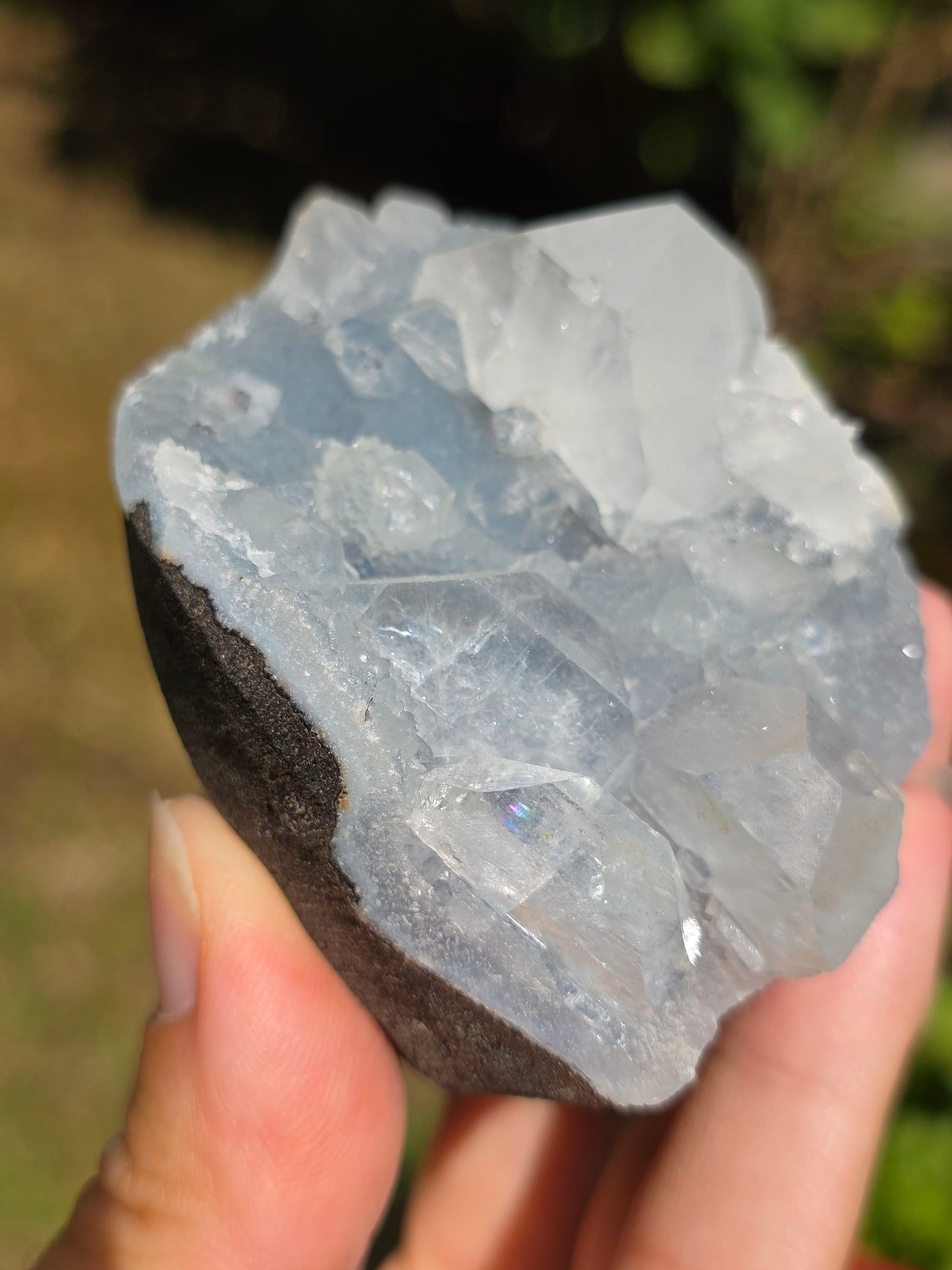 Calcédoine bleue avec Apophyllite n°8