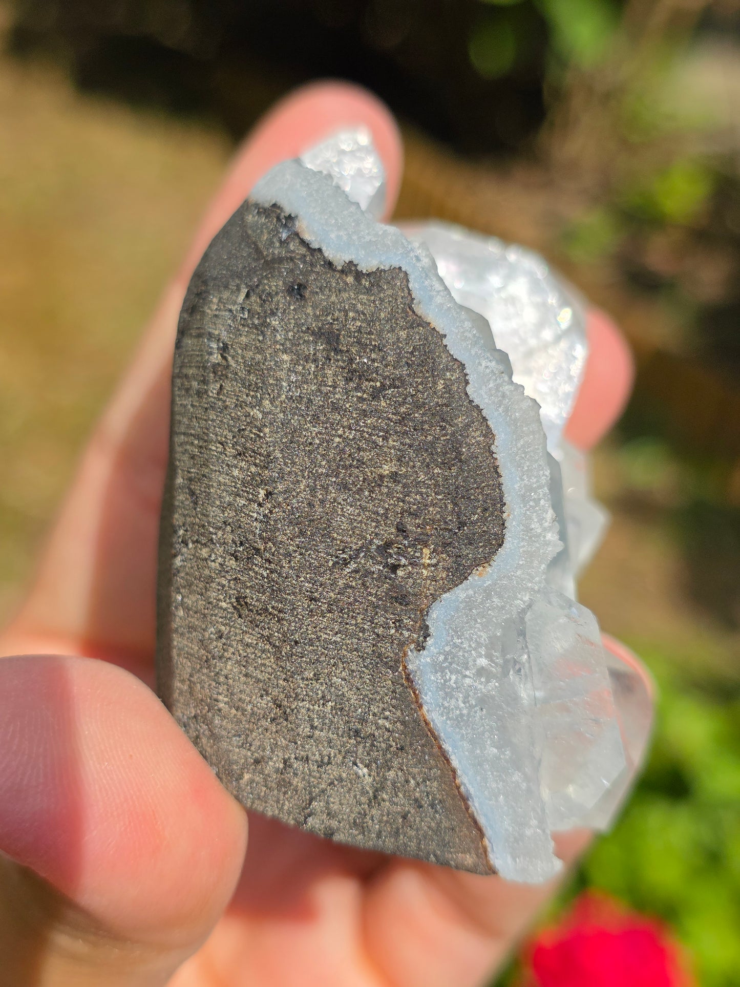 Calcédoine bleue avec Apophyllite n°8