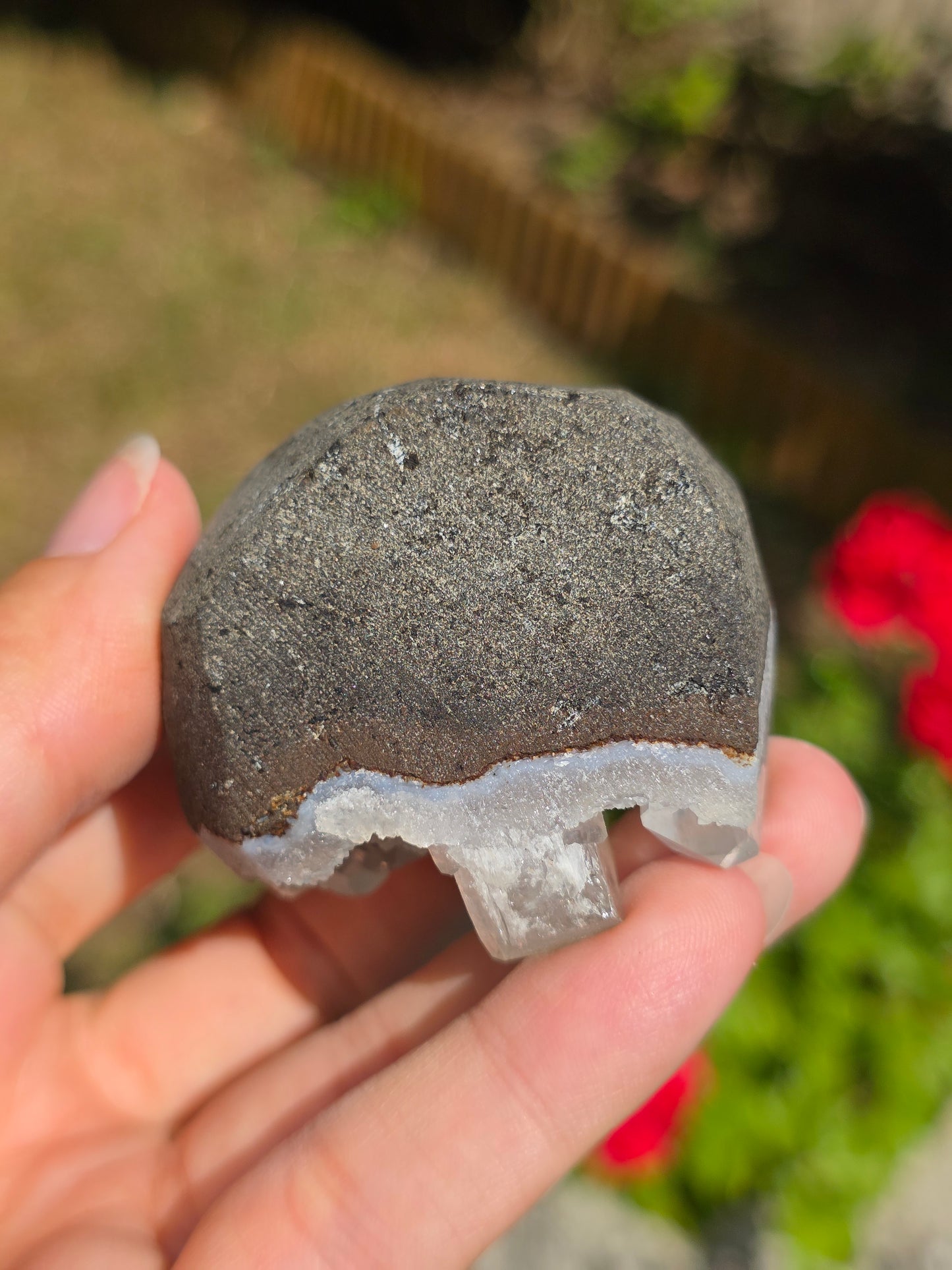 Calcédoine bleue avec Apophyllite n°8