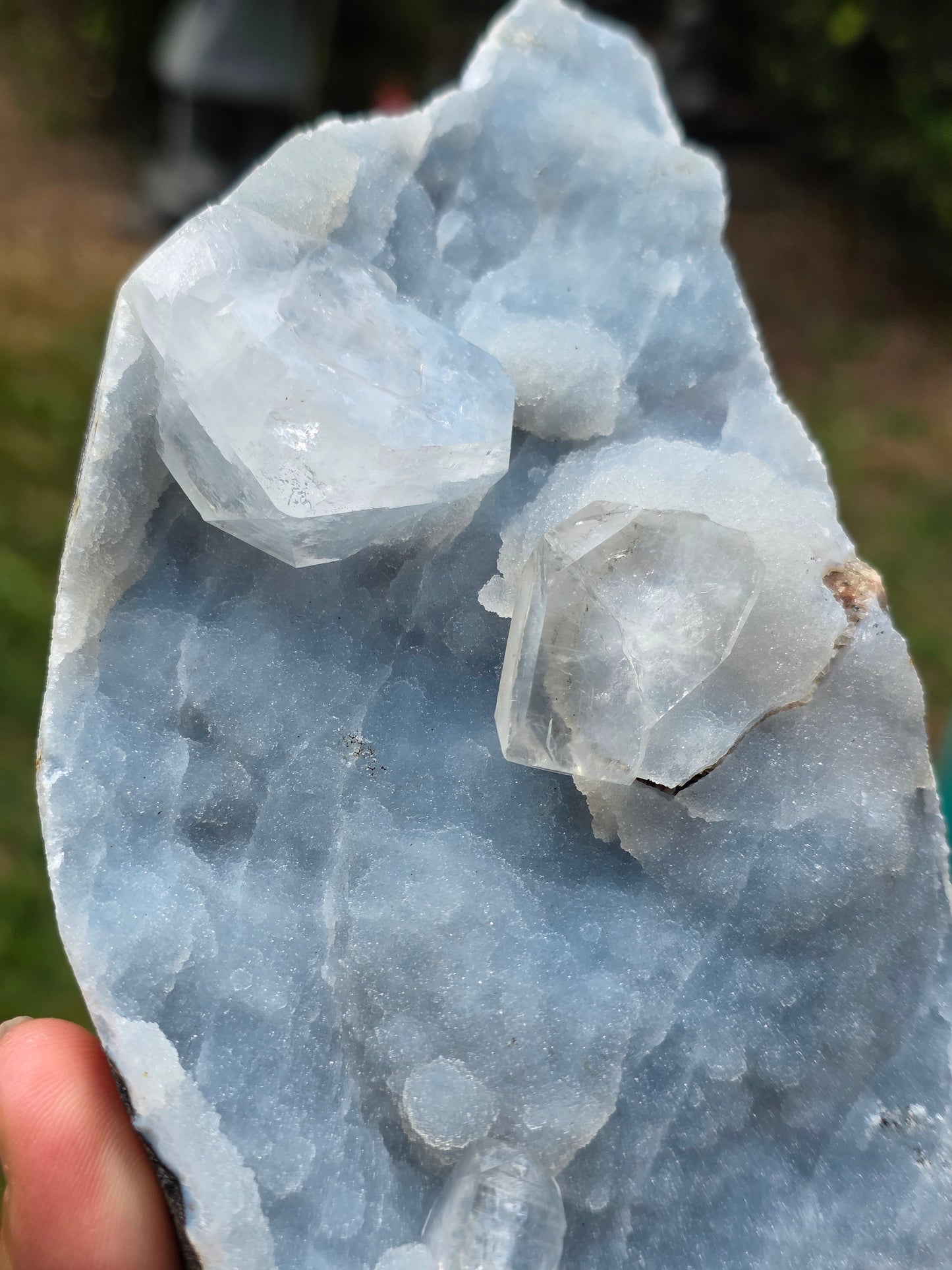 Calcédoine bleue avec Apophyllite n°19