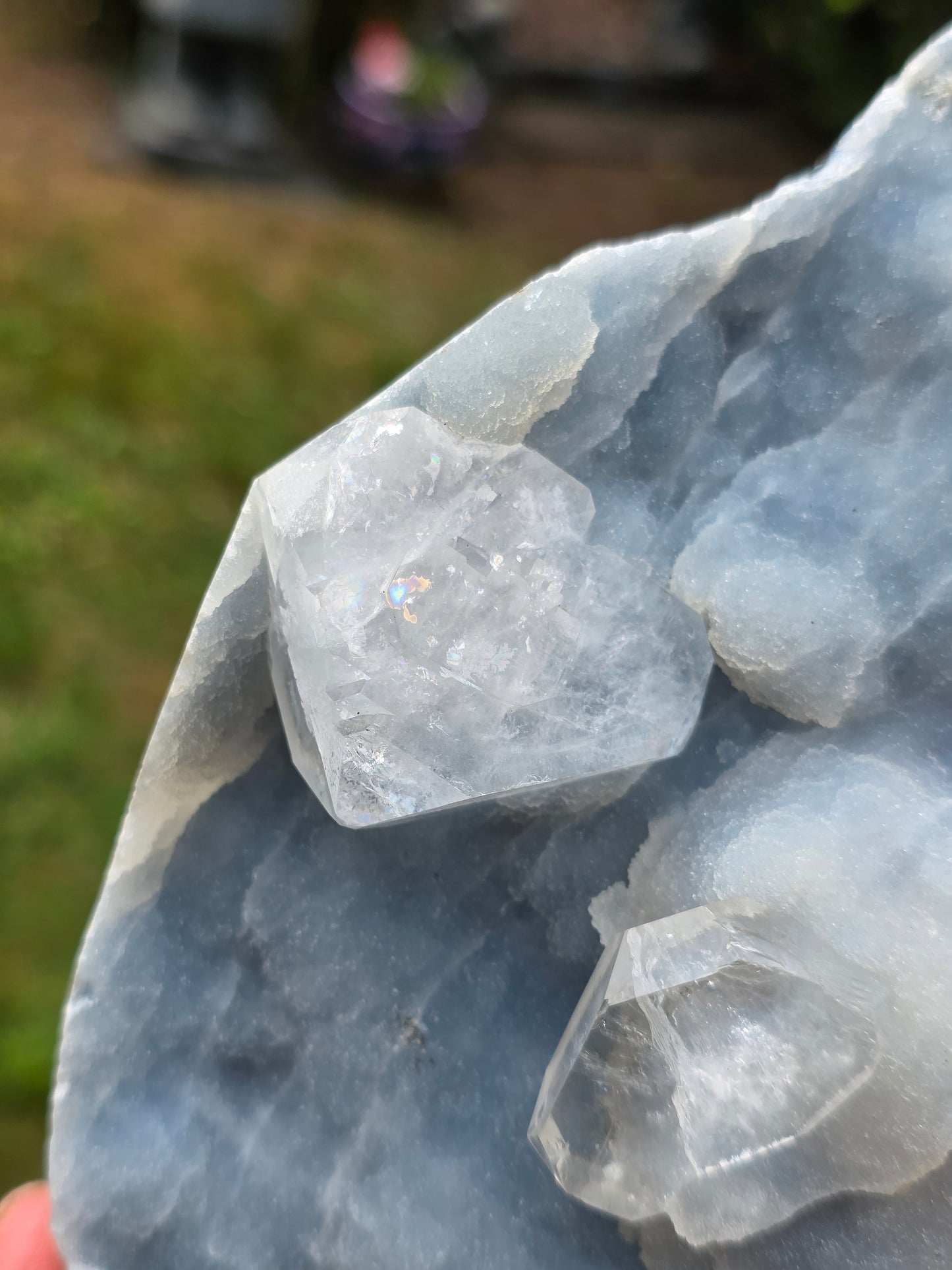 Calcédoine bleue avec Apophyllite n°19
