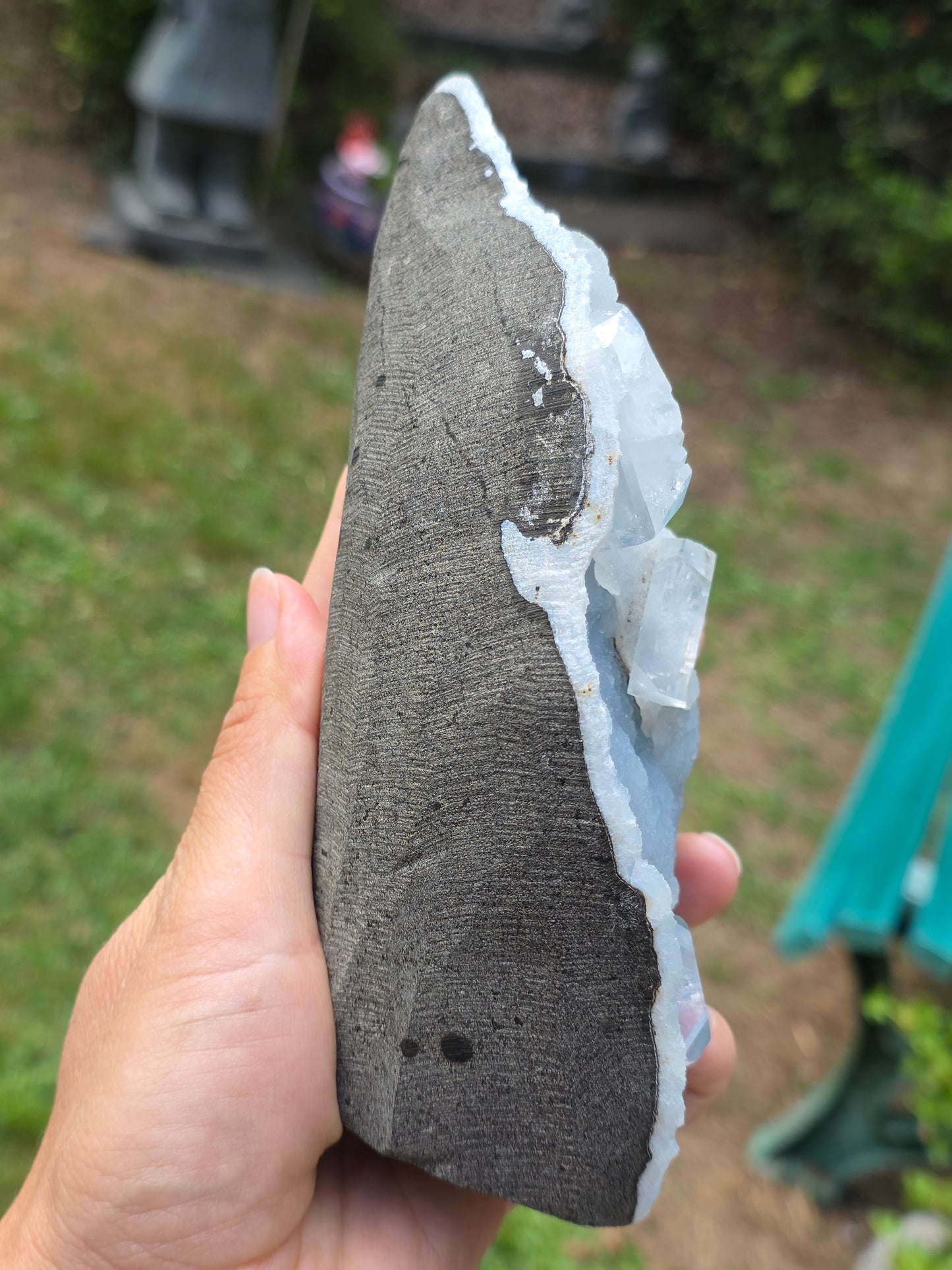 Calcédoine bleue avec Apophyllite n°19