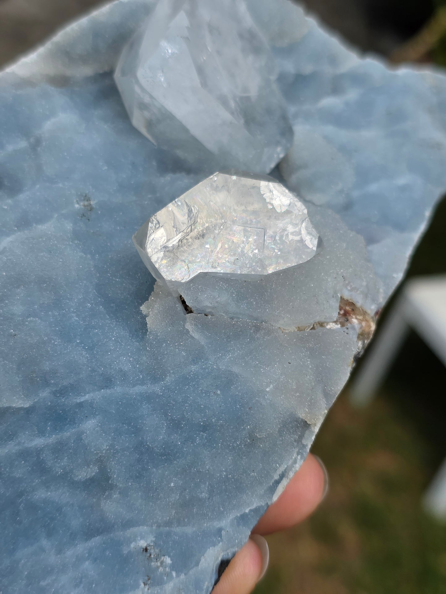 Calcédoine bleue avec Apophyllite n°19
