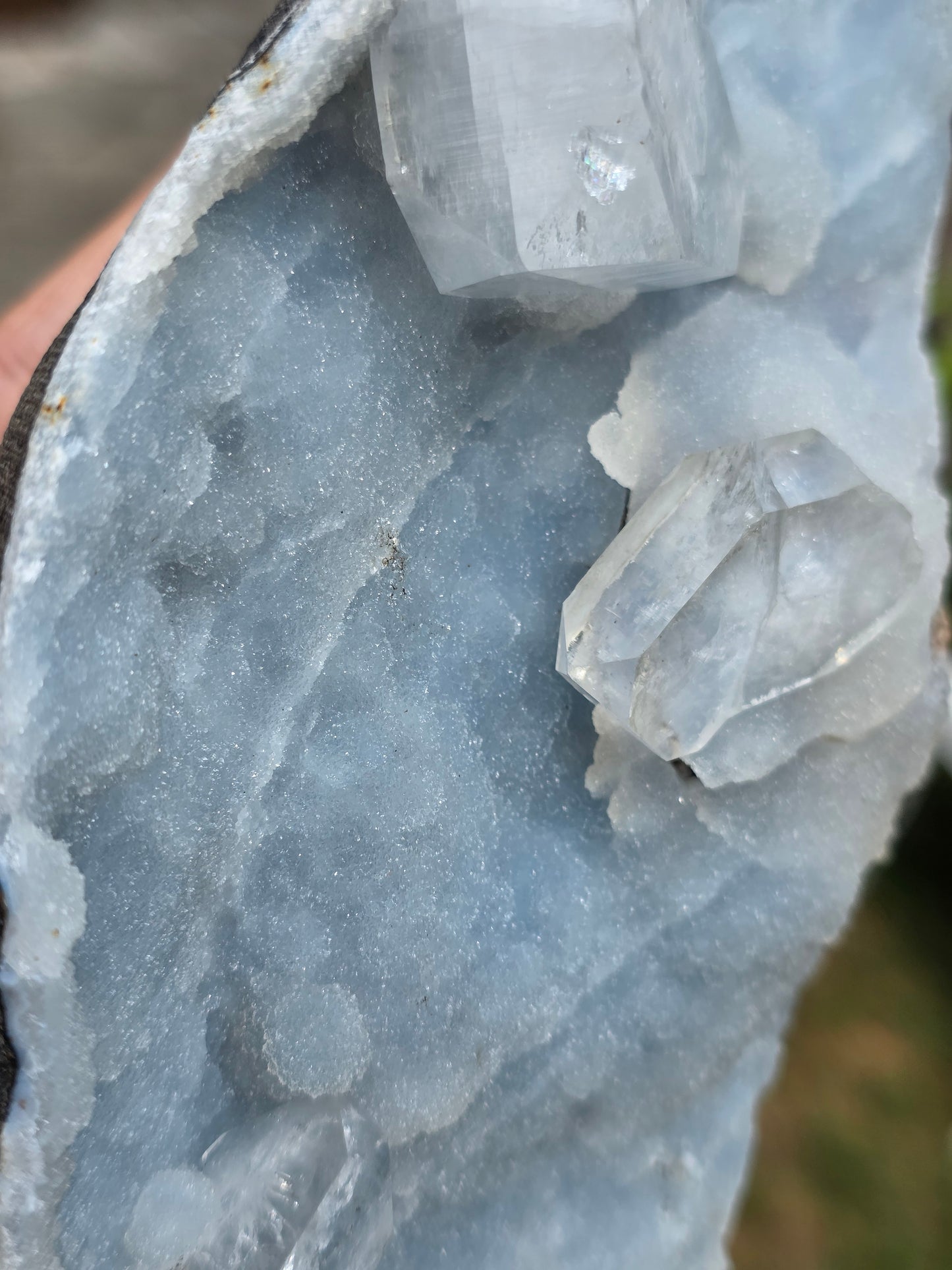 Calcédoine bleue avec Apophyllite n°19
