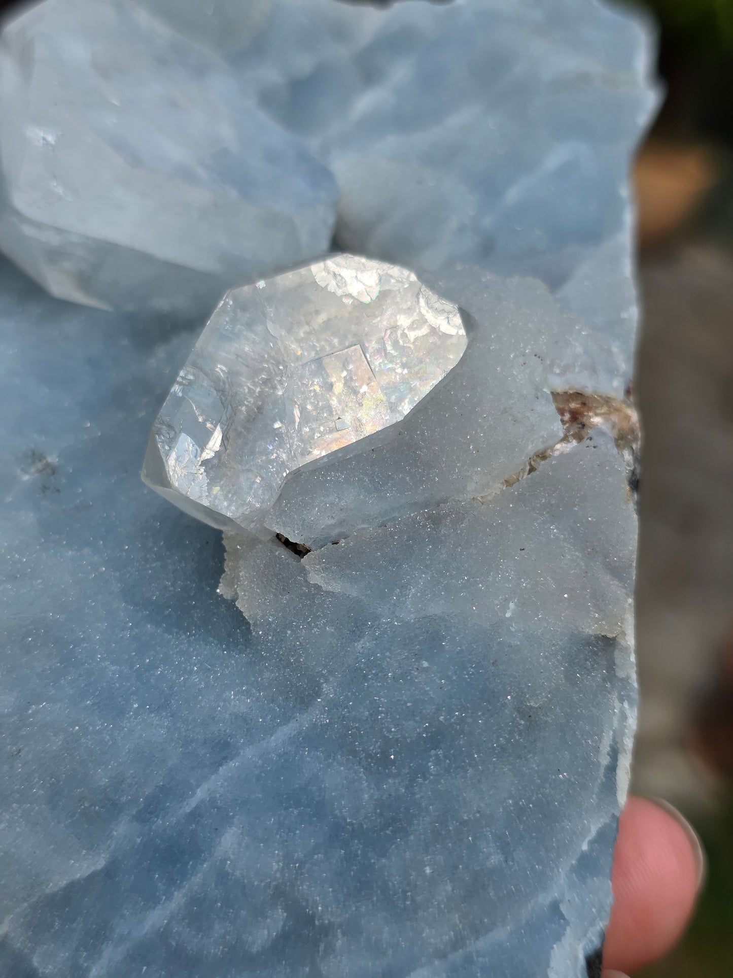 Calcédoine bleue avec Apophyllite n°19